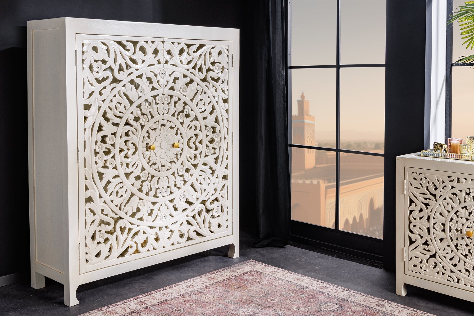 Buffet haut massif MARRAKESCH 140cm en manguier blanc avec décoration faite main