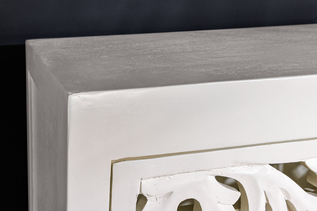 Buffet haut massif MARRAKESCH 140cm en manguier blanc avec décoration faite main