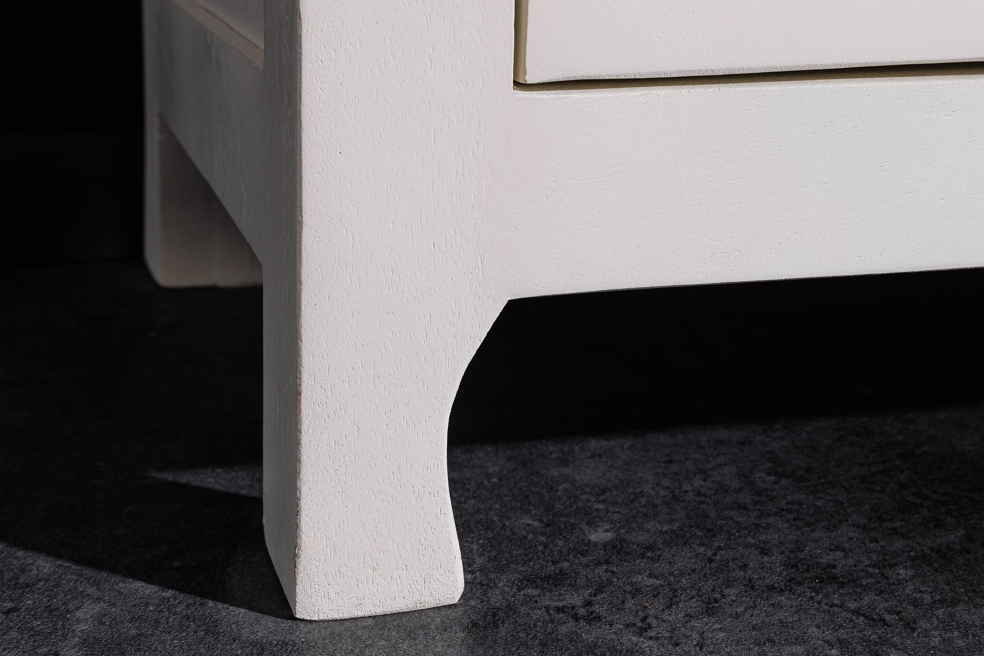 Buffet haut massif MARRAKESCH 140cm en manguier blanc avec décoration faite main