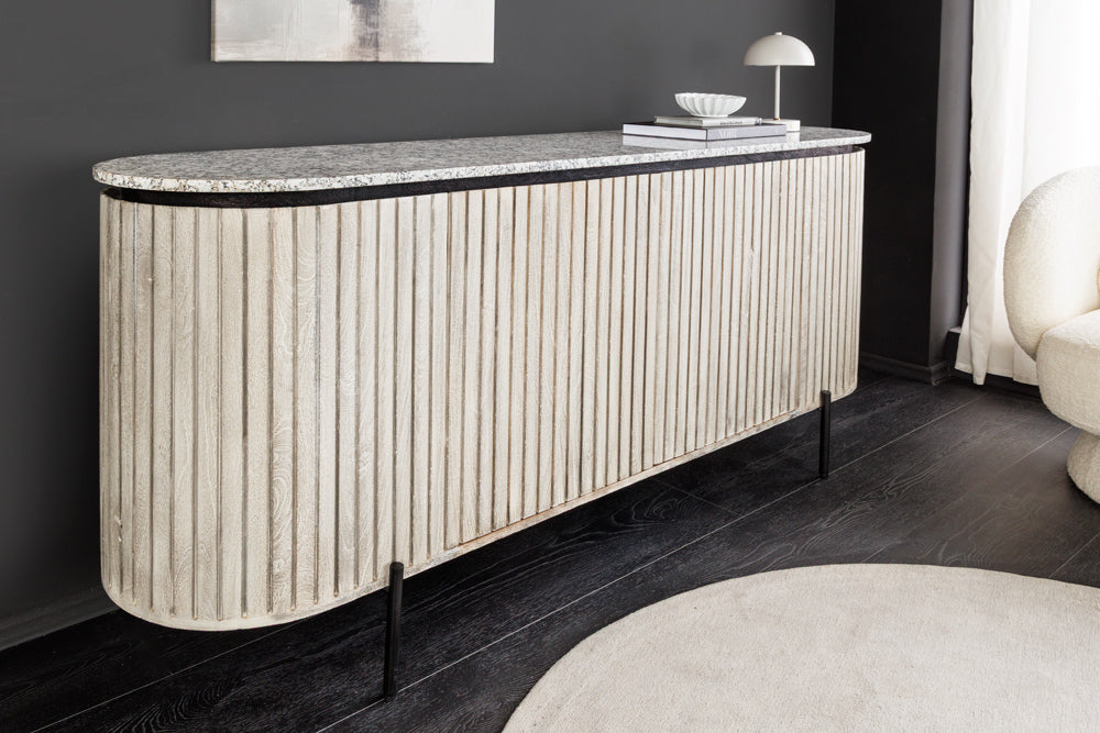 Buffet massif ADLON 170cm en manguier brossé gris avec plateau en marbre blanc