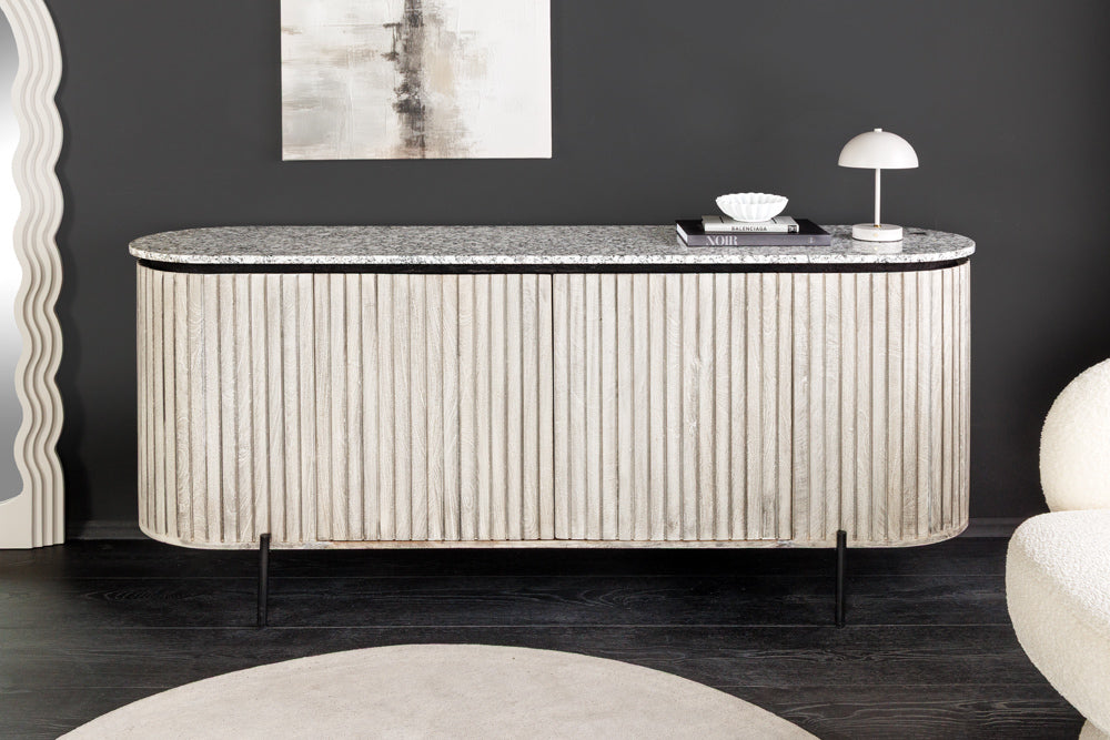 Buffet massif ADLON 170cm en manguier brossé gris avec plateau en marbre blanc