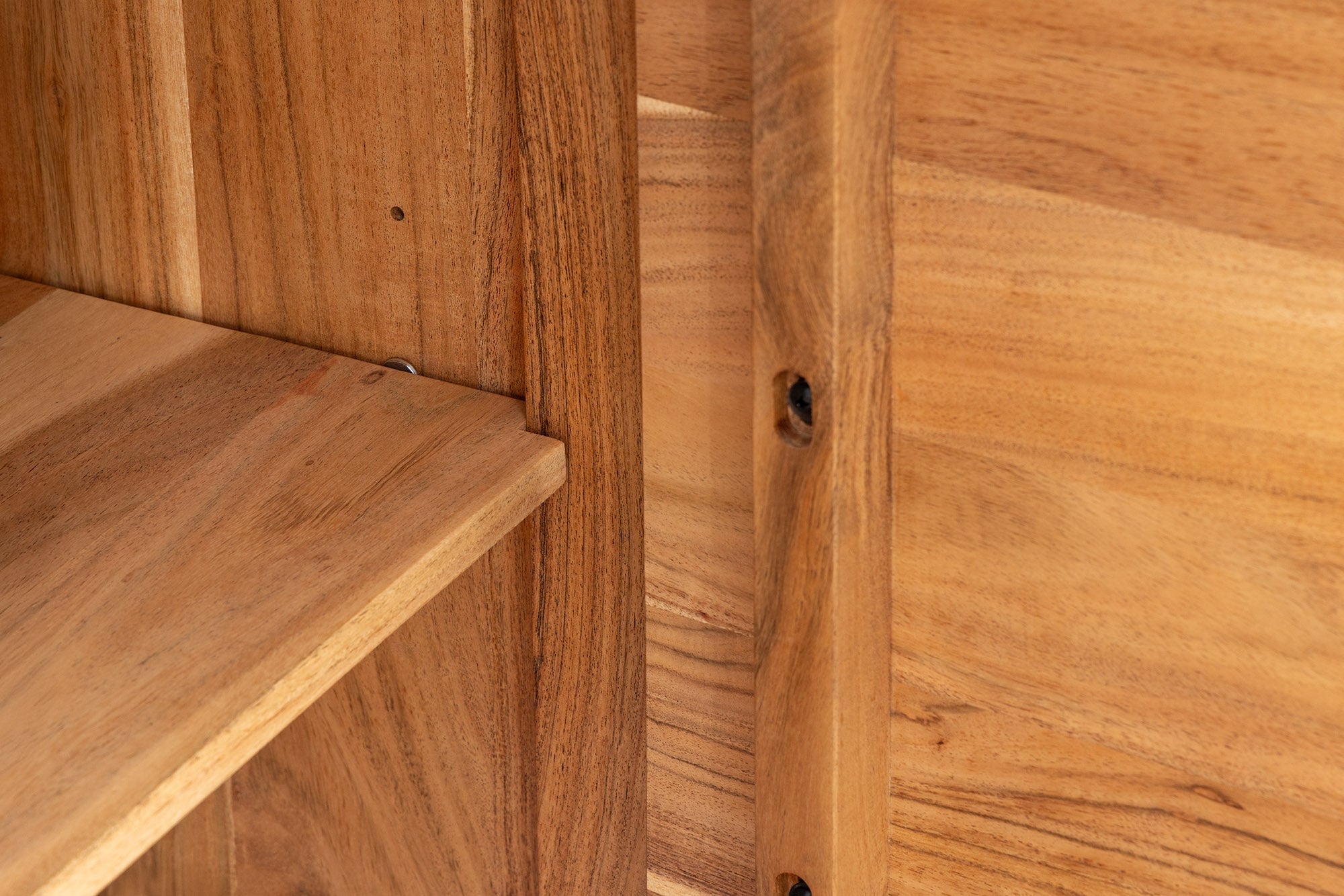 Buffet massif DESERT 160cm bois d’acacia beige sable façade 3D