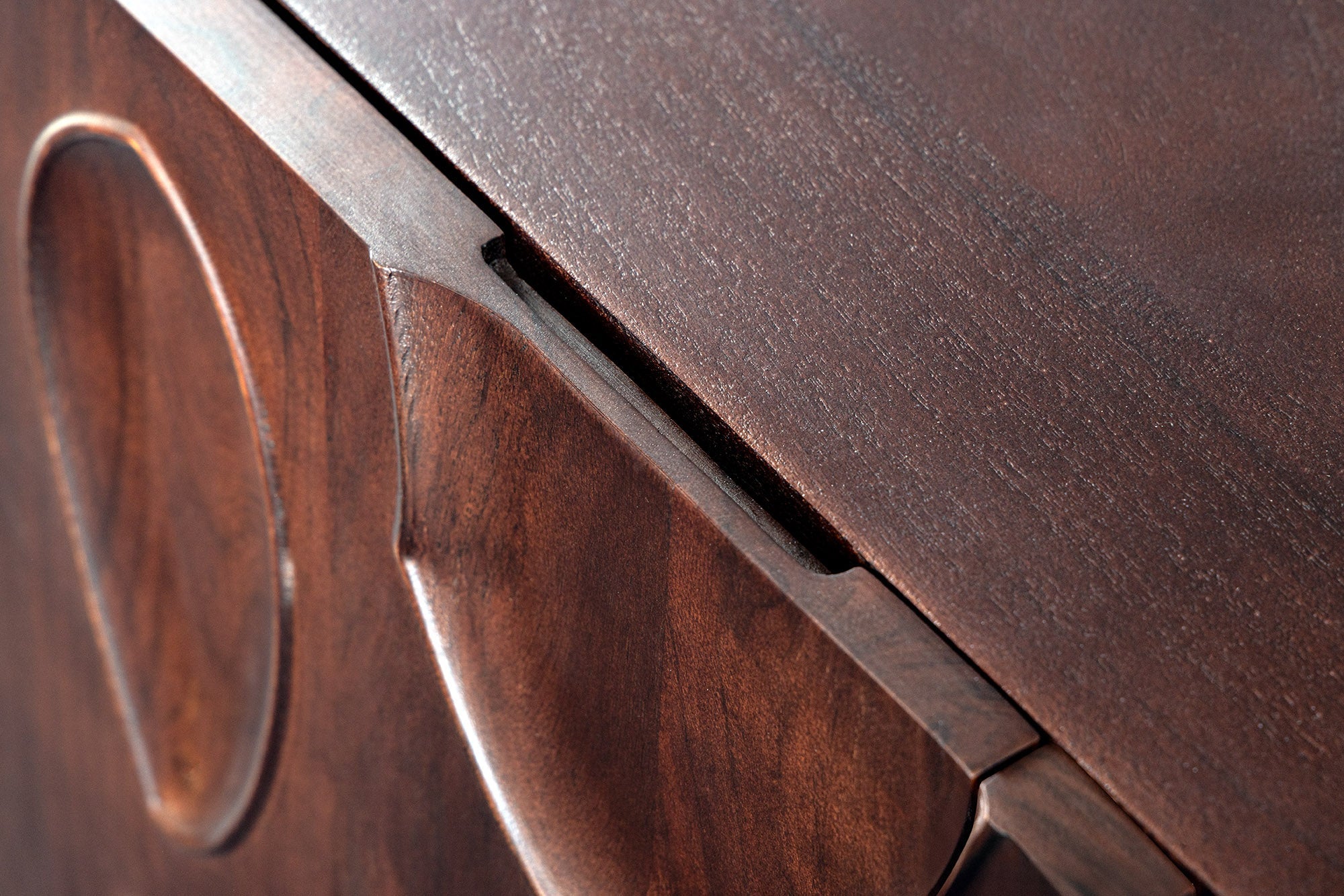 Buffet massif DUNE 175cm bois d’acacia marron noyer design 3D métal noir