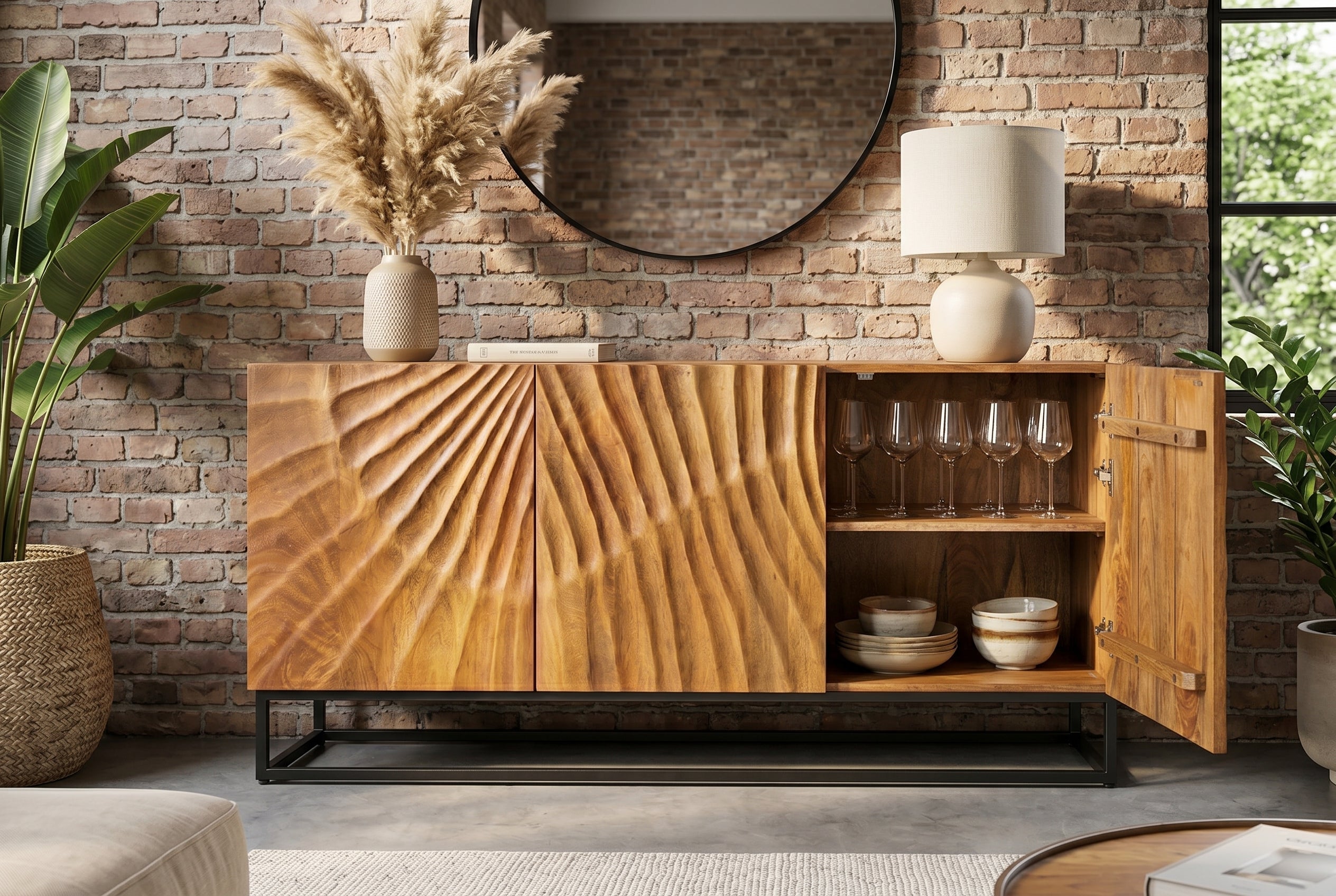 Buffet massif SCORPION 140cm en bois de manguier marron avec sculptures 3D élaborées