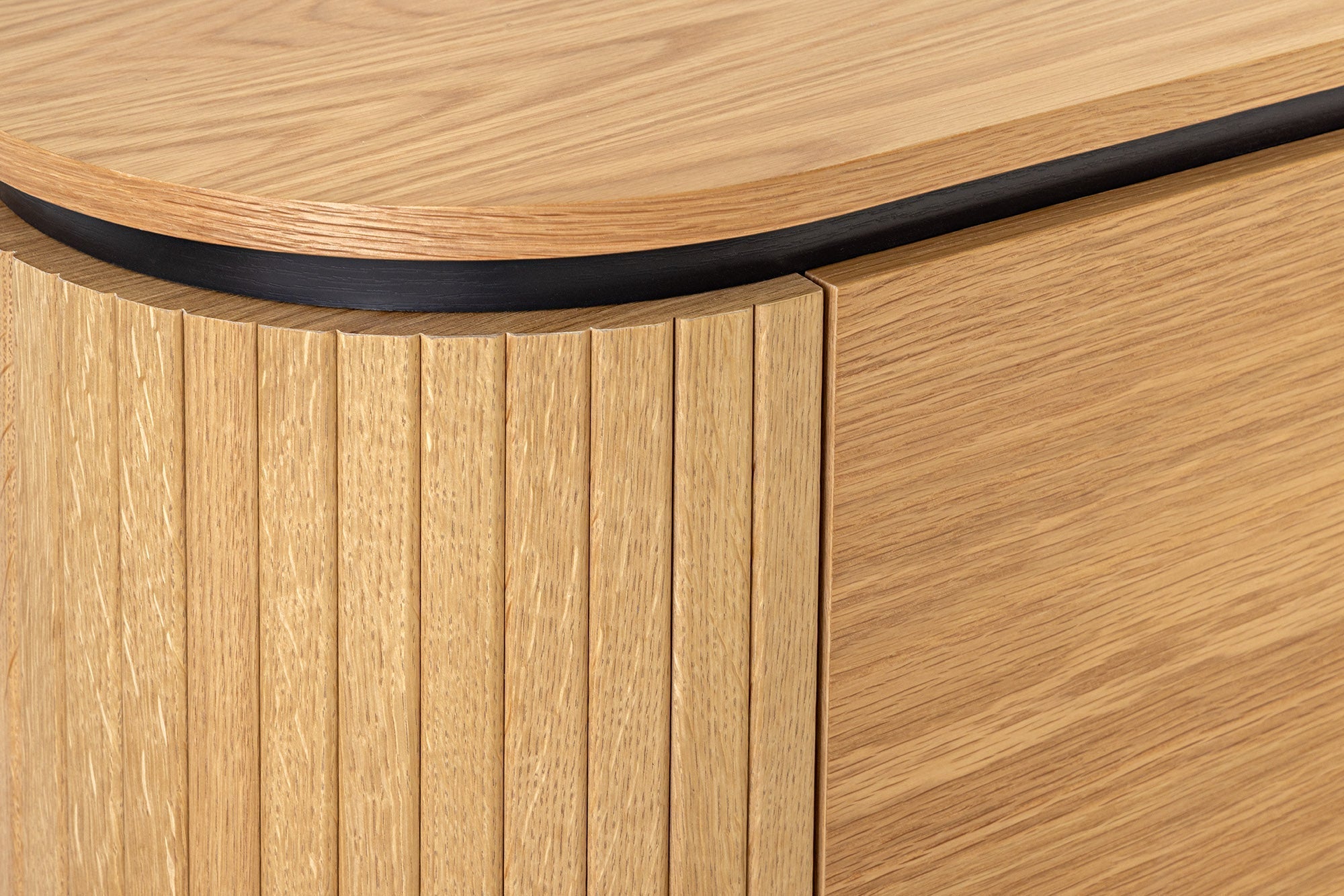 Buffet moderne ATELIER 160cm chêne naturel métal noir quatre compartiments