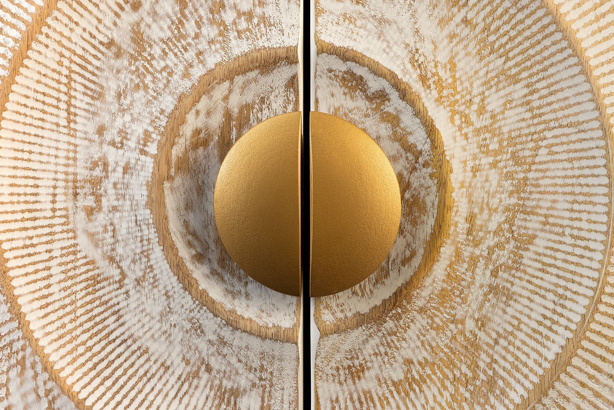 Buffet TV massif GOLDEN SUNSET 180cm or blanc bois de manguier sculptures 3D pieds métal