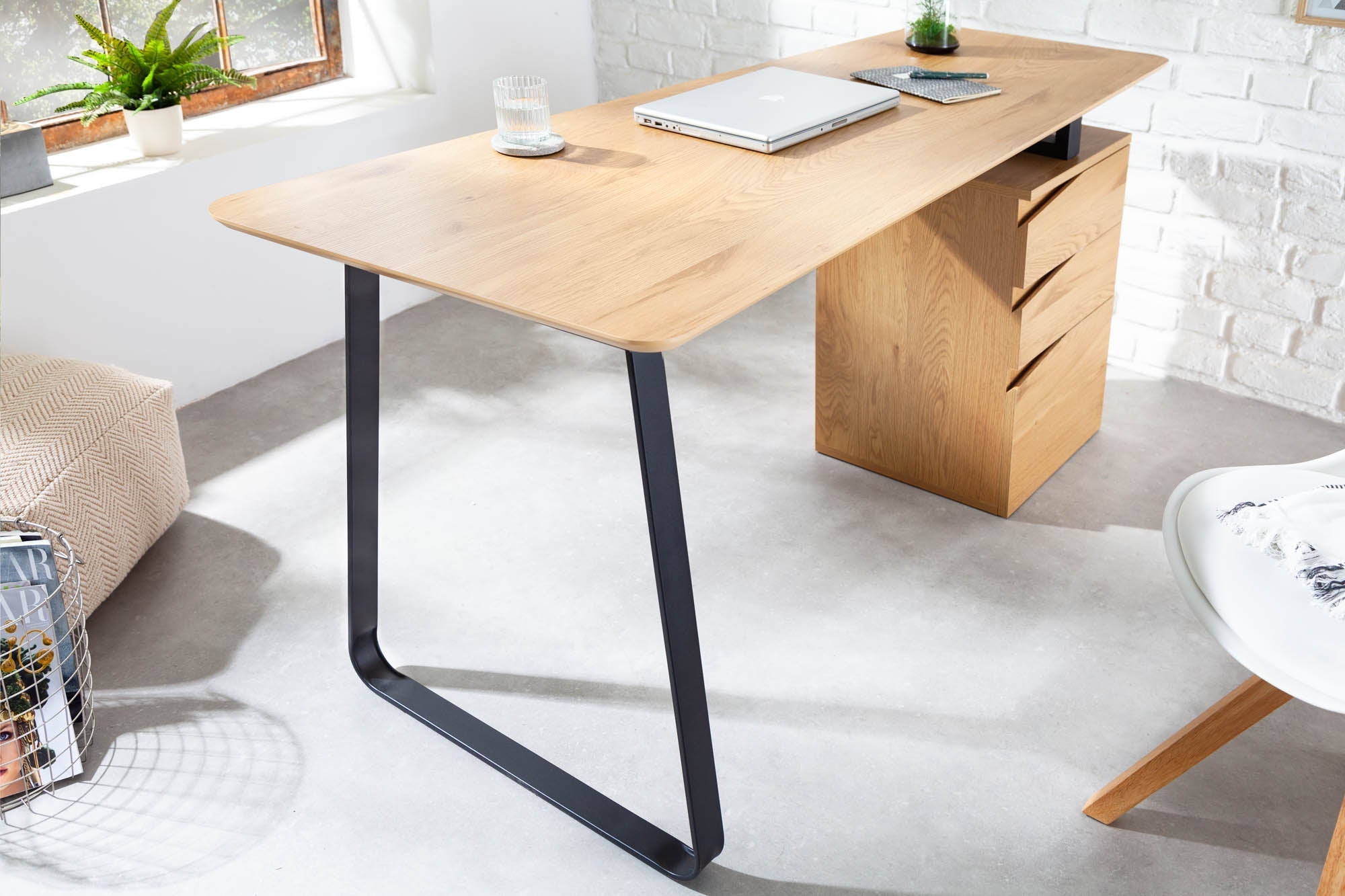 Bureau industriel STUDIO 160cm aspect chêne avec 3 tiroirs
