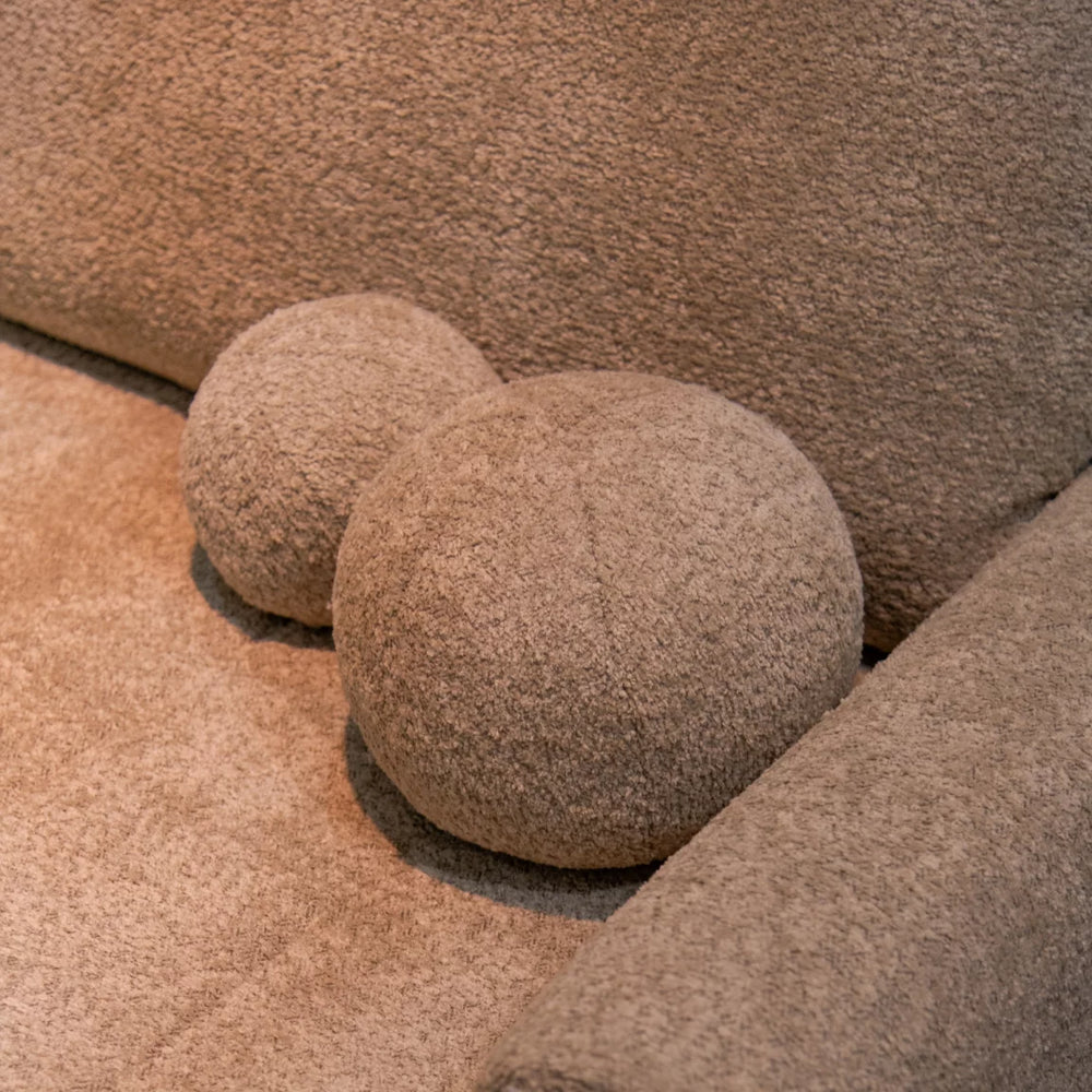 Détail du tissu Coral Lech Fabrics dans une teinte neutre