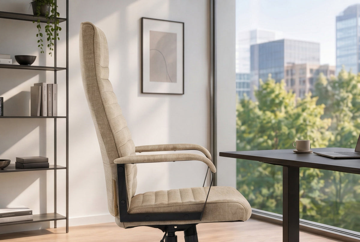 Chaise de bureau réglable en hauteur LAZIO beige Vogue velours pivotante à roulettes