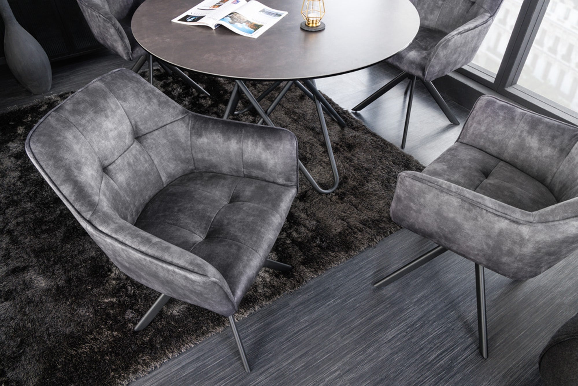 Lote de 2 sillas giratorias LOFT de terciopelo gris oscuro con estructura y reposabrazos de metal negro