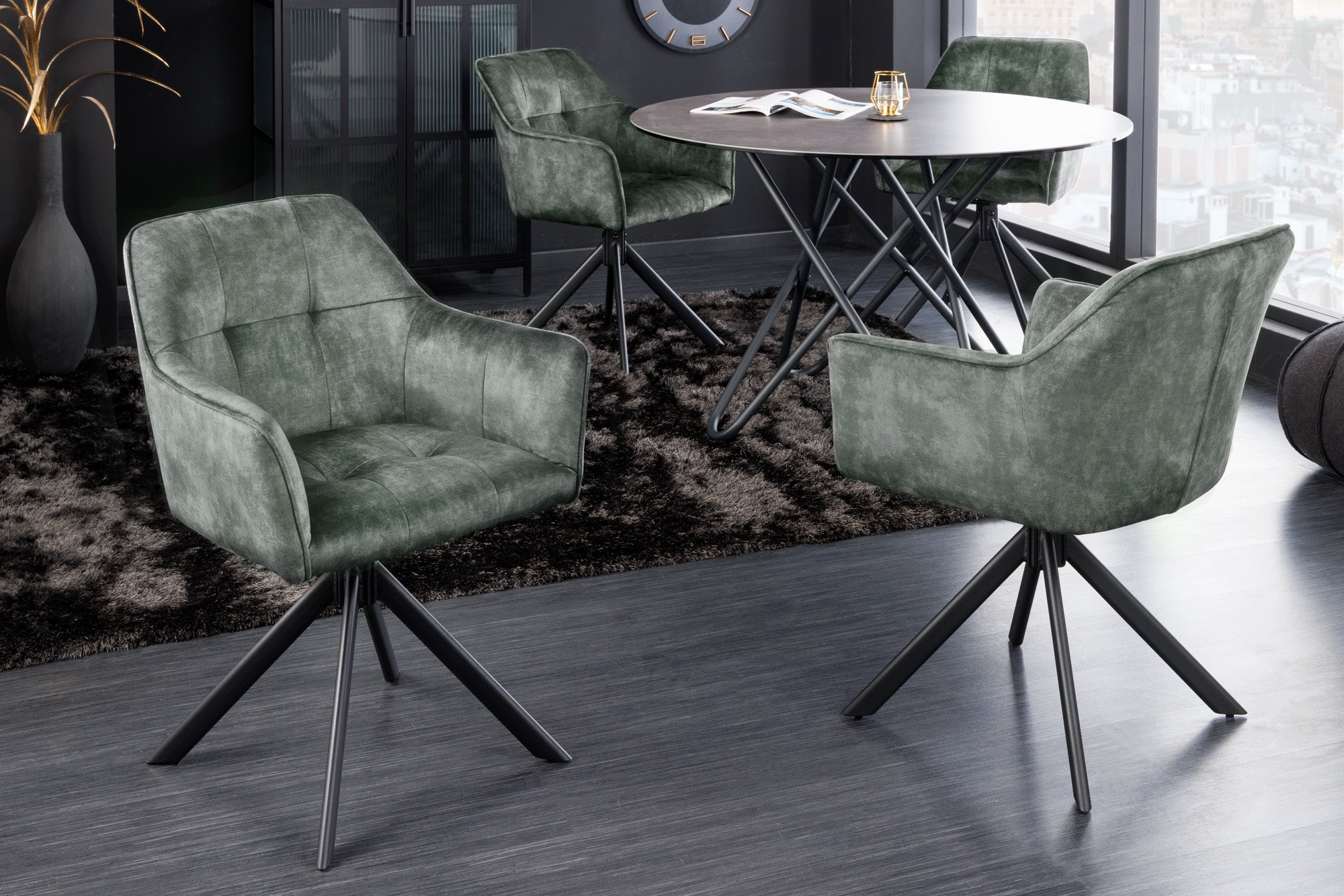 Lote de 2 sillas giratorias de terciopelo verde de diseño LOFT con estructura y reposabrazos de metal negro