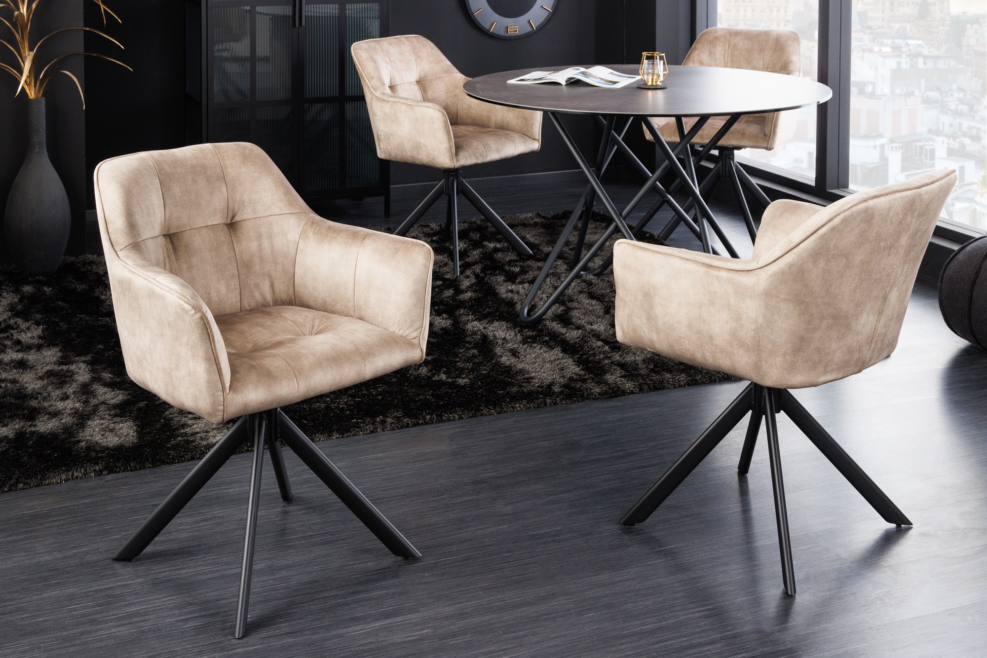 Lote de 2 sillas giratorias de terciopelo color champán de diseño LOFT con estructura y reposabrazos de metal negro