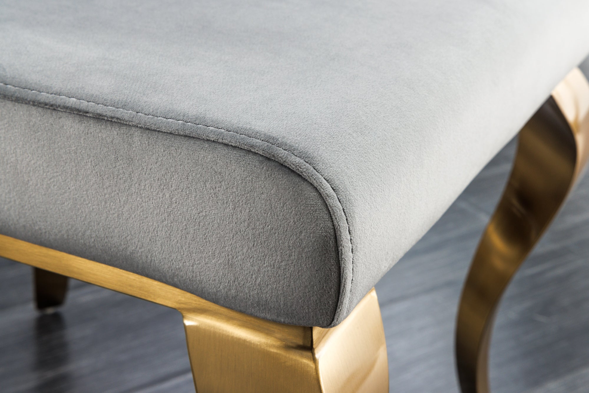 Lote de 2x sillas de diseño MODERNE BAROQUE terciopelo gris con patas doradas