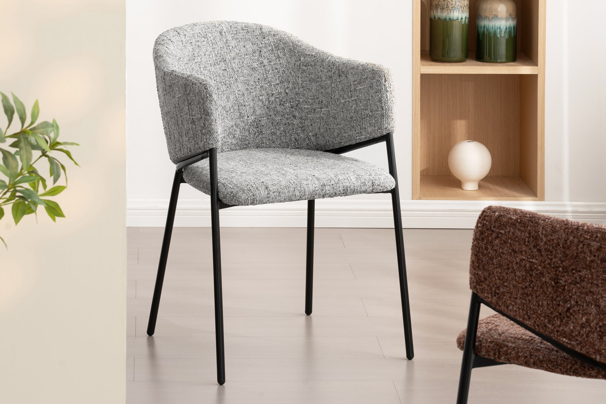Lote de 2x sillas de diseño NOBLESSE chenilla gris estructura de metal negro