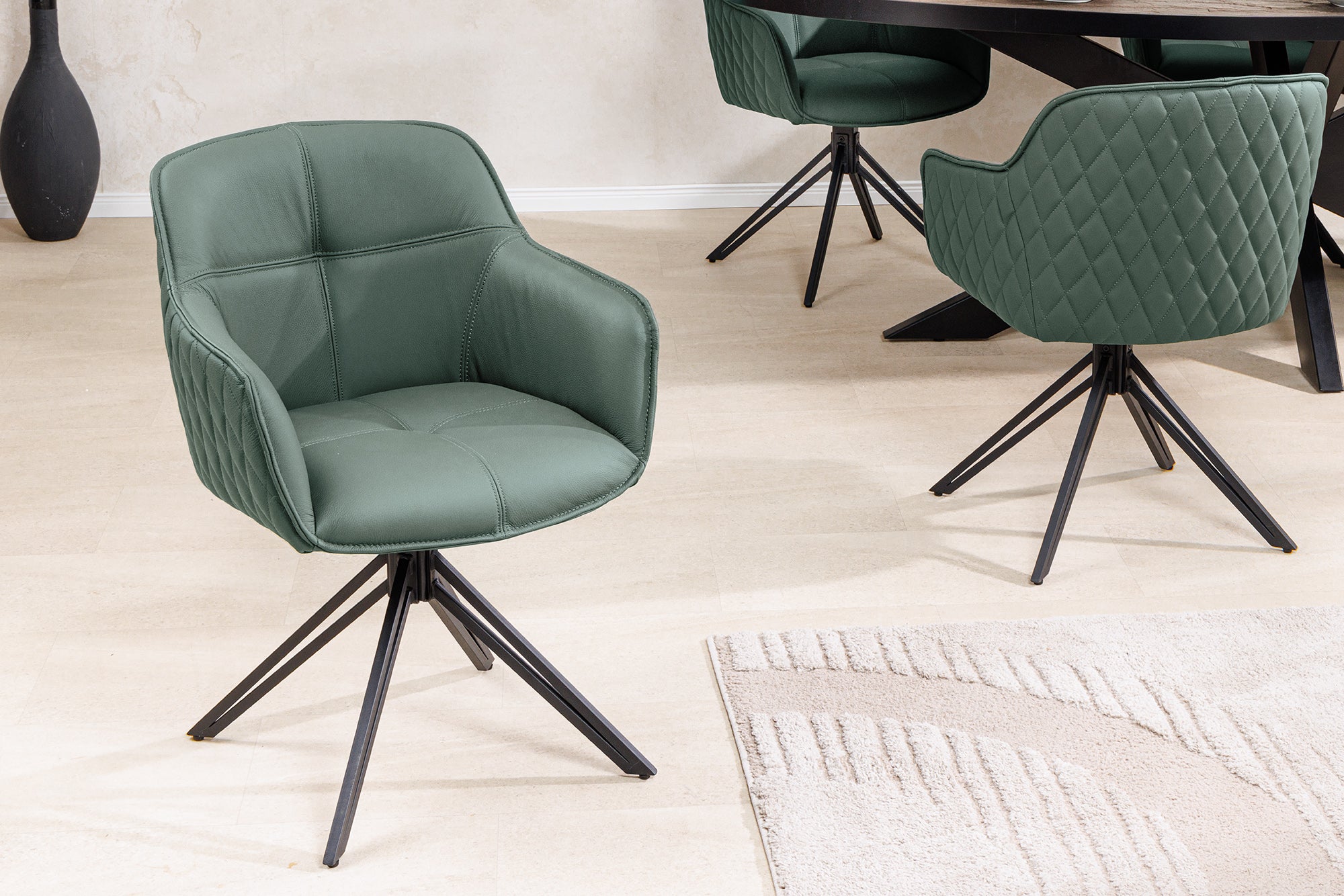 Lot de 2x chaises design pivotante EUPHORIA en cuir véritable vert, structure en métal noir avec accoudoirs