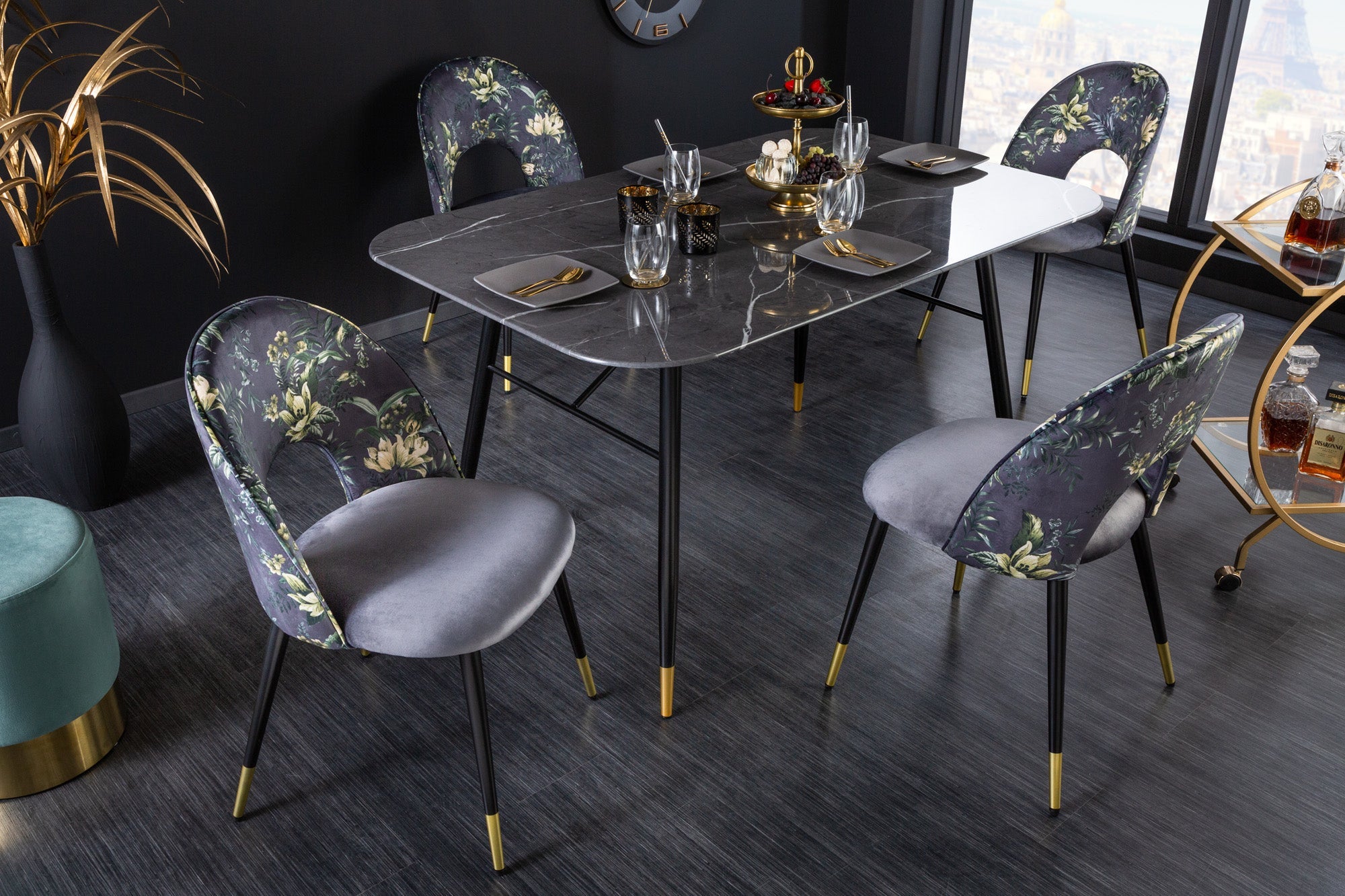 Lote de 2 sillas de diseño READY-TO-WEAR de terciopelo gris con motivos florales y patas doradas