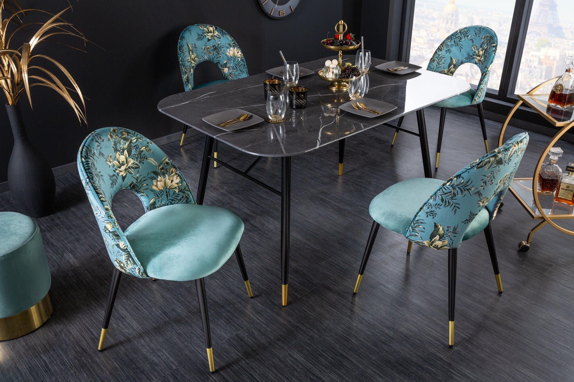 Lote de 2 sillas de diseño READY-TO-WEAR en terciopelo turquesa con motivo floral y remates dorados en las patas
