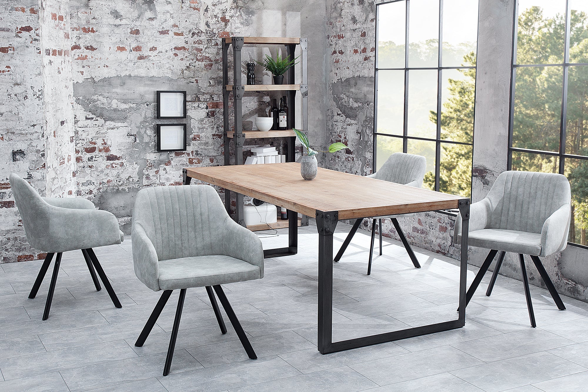 Silla LUCCA de diseño retro en microfibra gris piedra con reposabrazos acolchados
