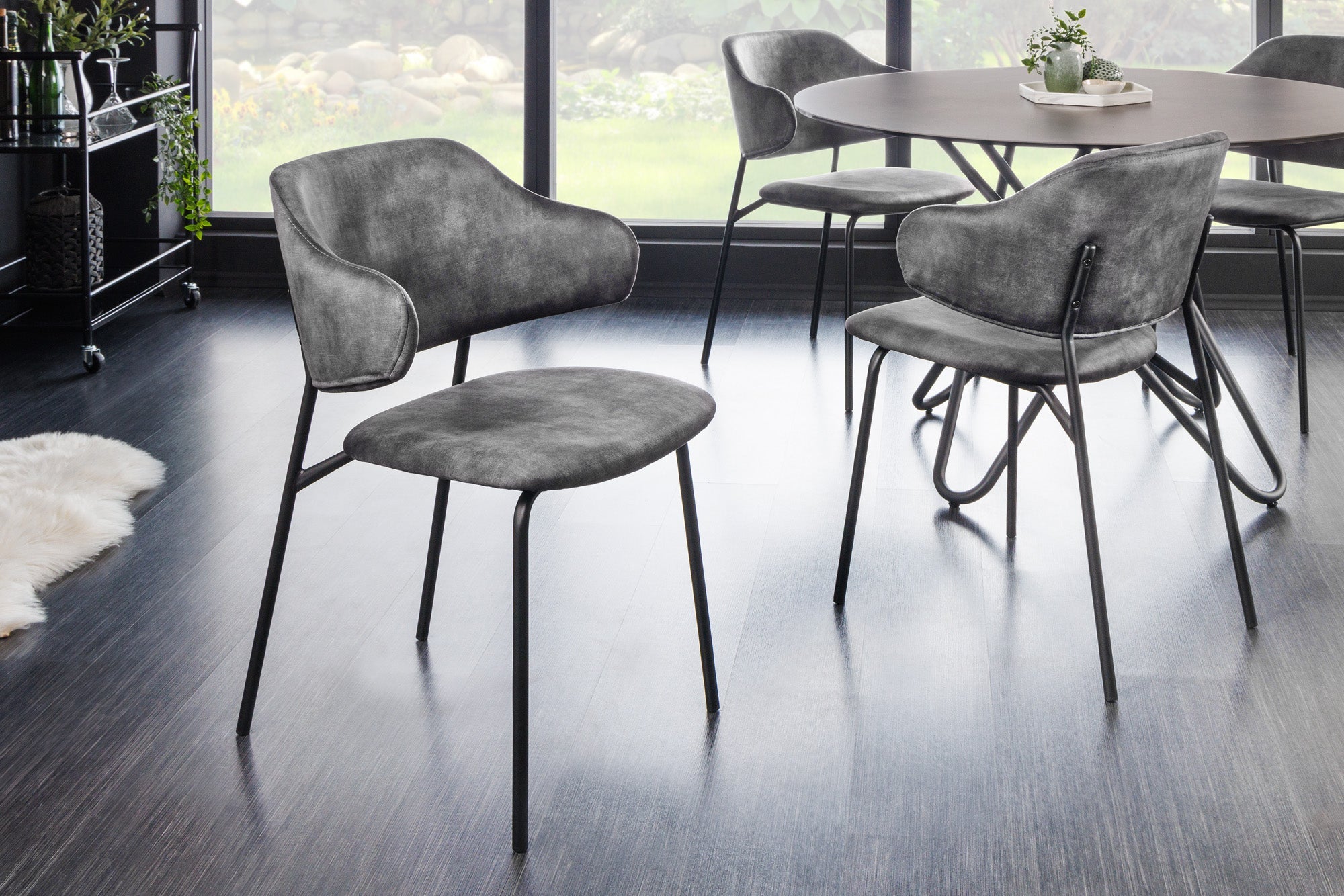 Lote de 2x sillas de diseño VOGUE terciopelo gris patas de metal negro