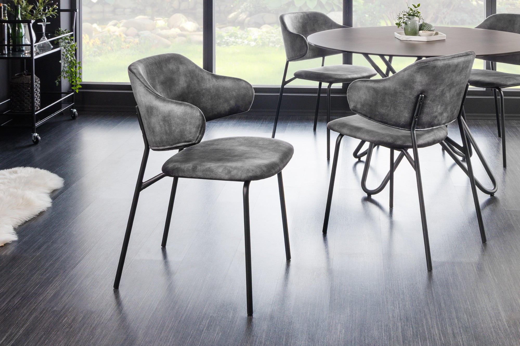 Lote de 2x sillas de diseño VOGUE terciopelo gris patas de metal negro