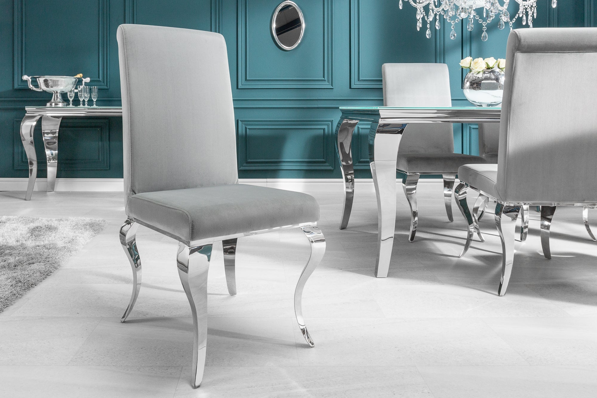 Lote de 2 elegantes sillas barrocas modernas de terciopelo gris noble, patas de acero inoxidable
