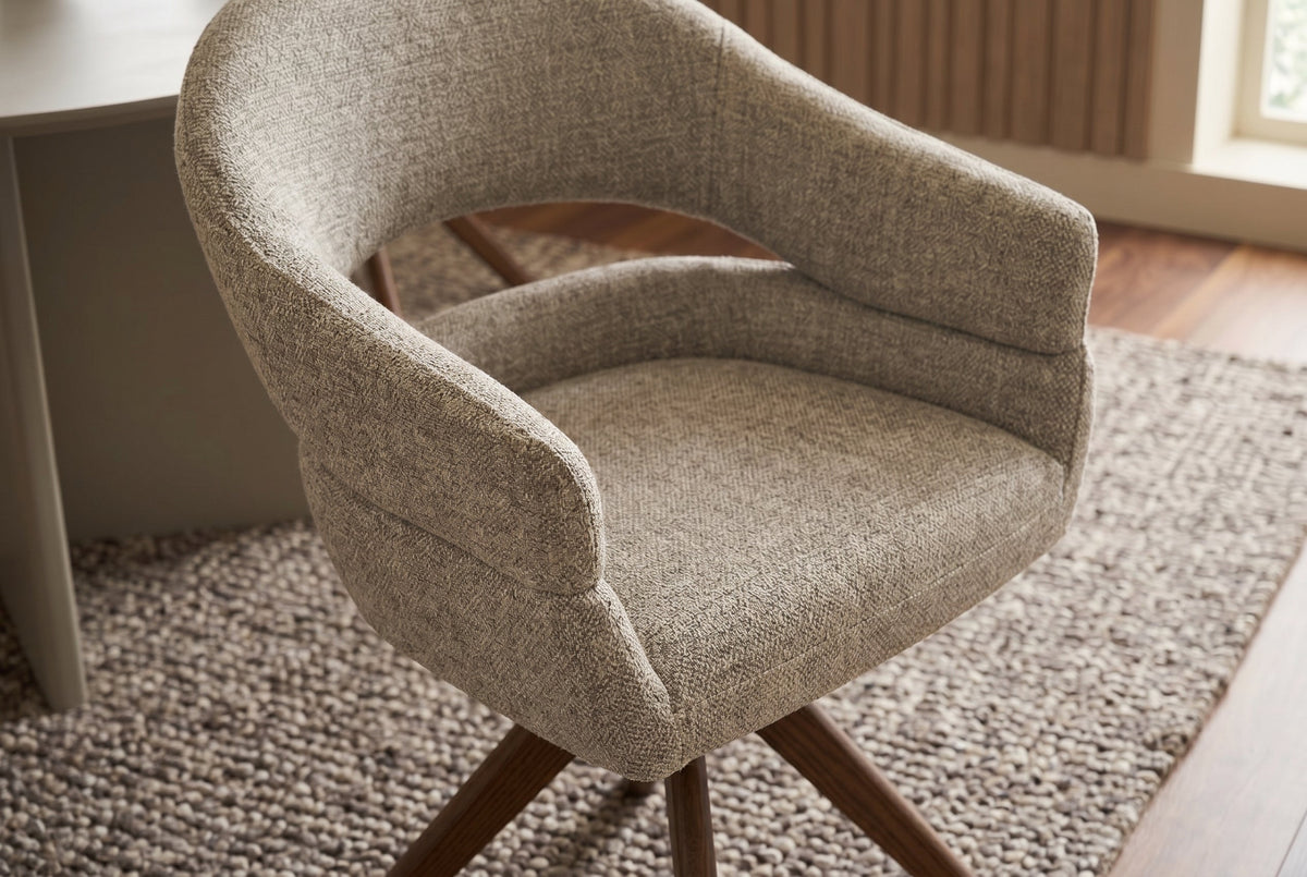 Chaise pivotante ORGANIKO taupe beige tissu structuré piètement en bois de noyer avec accoudoirs