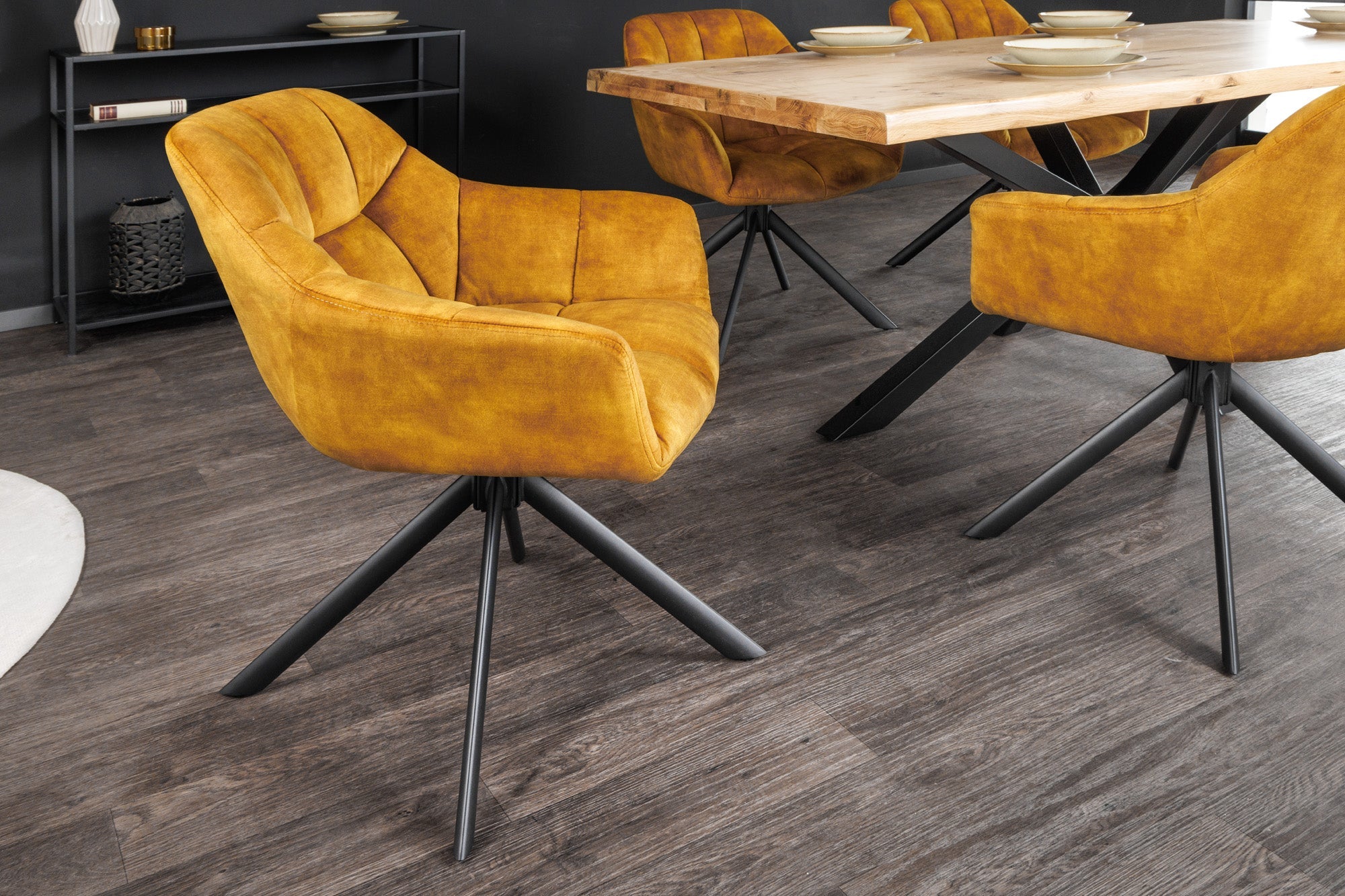 Lote de 2x sillones giratorios PAPILLON terciopelo amarillo mostaza patas de metal negro apoyabrazos