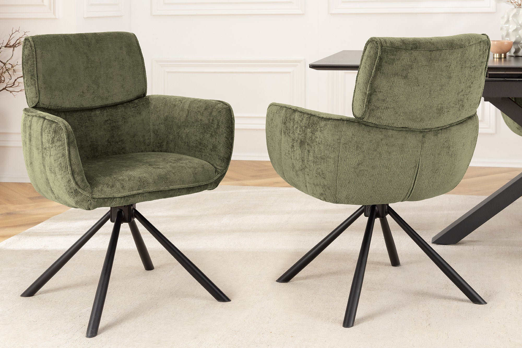 Juego de 2x sillas giratorias retro UNIQUE de chenilla verde con patas y reposabrazos de metal negro