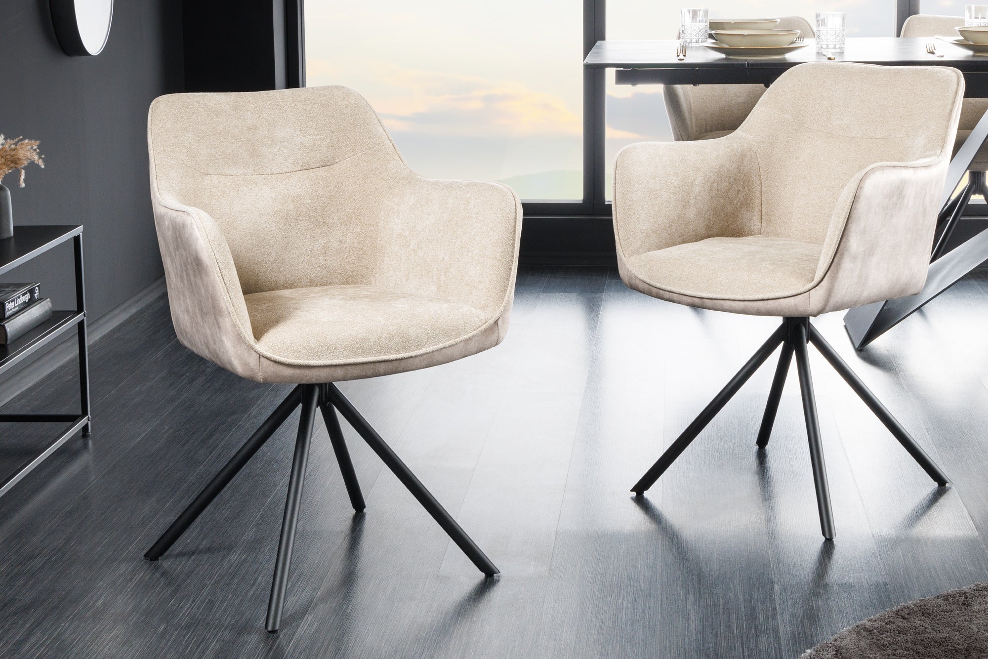 Lote de 2 sillas giratorias VERONA de tela con textura de terciopelo beige champán y reposabrazos con patas de metal negro