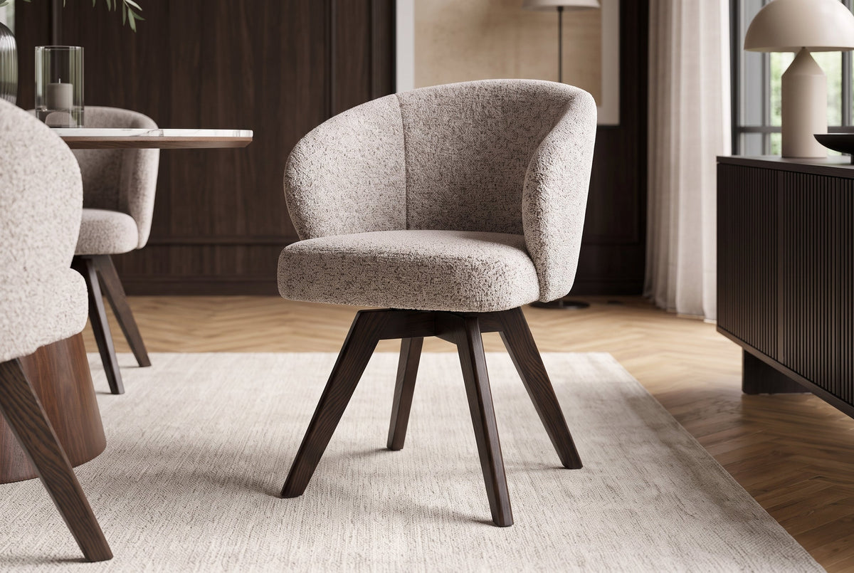Chaise pivotante WALKÜRE beige bois de chêne avec ressorts ensachés et accoudoir noyer