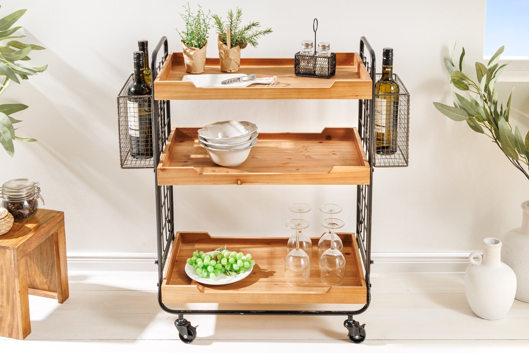 Chariot de service en bois massif SEVEN SEAS Chariot de cuisine naturel 80cm en métal à roulettes