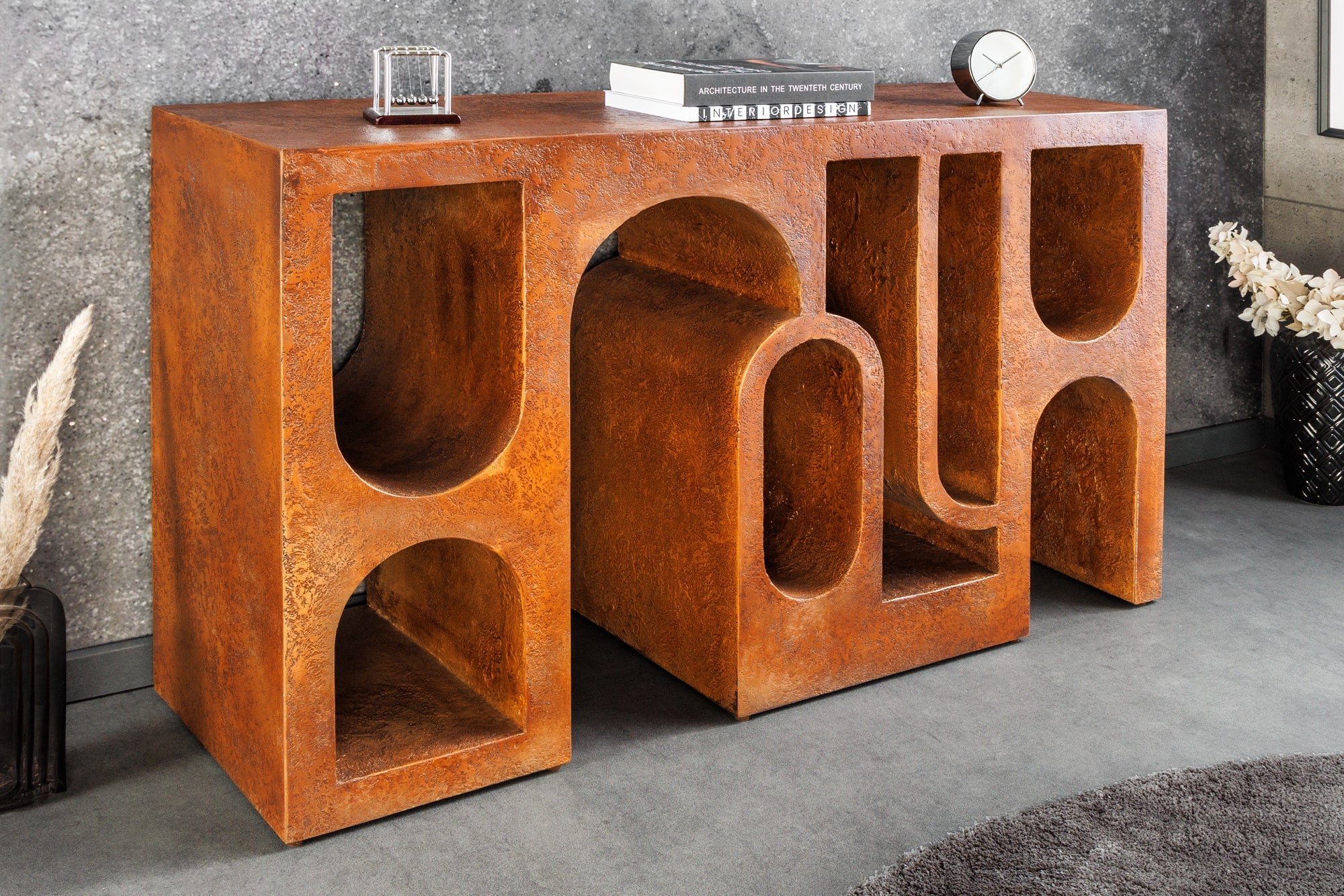 Consola abstracta ART AMBIENTE 120cm en hormigón con aspecto de cobre oxidado diseño de arco redondo