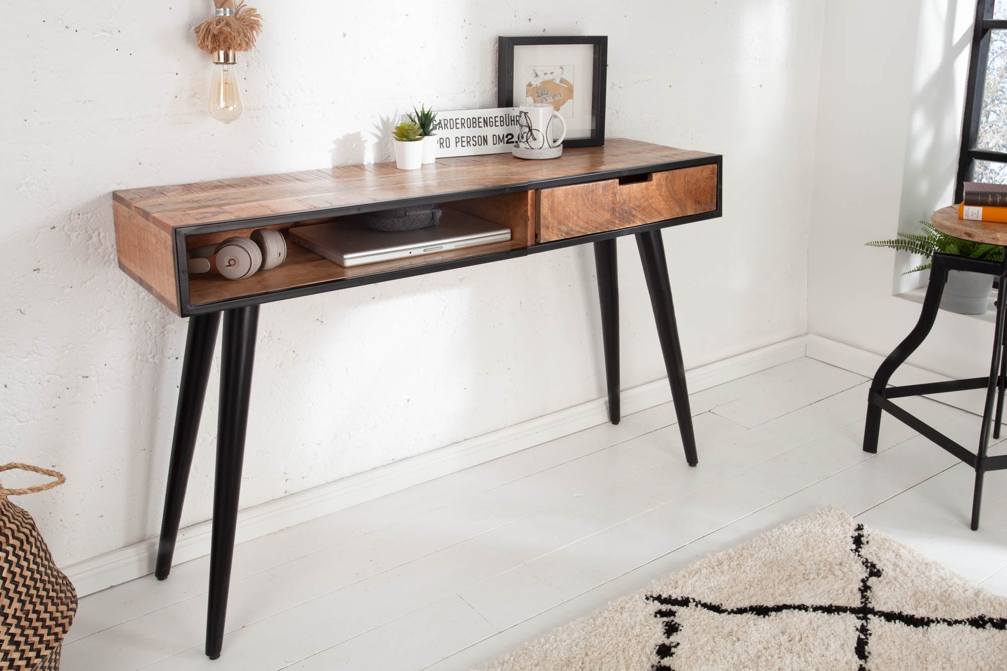 INDUSTRIAL Consola industrial de madera de mango de 120 cm con patas negras