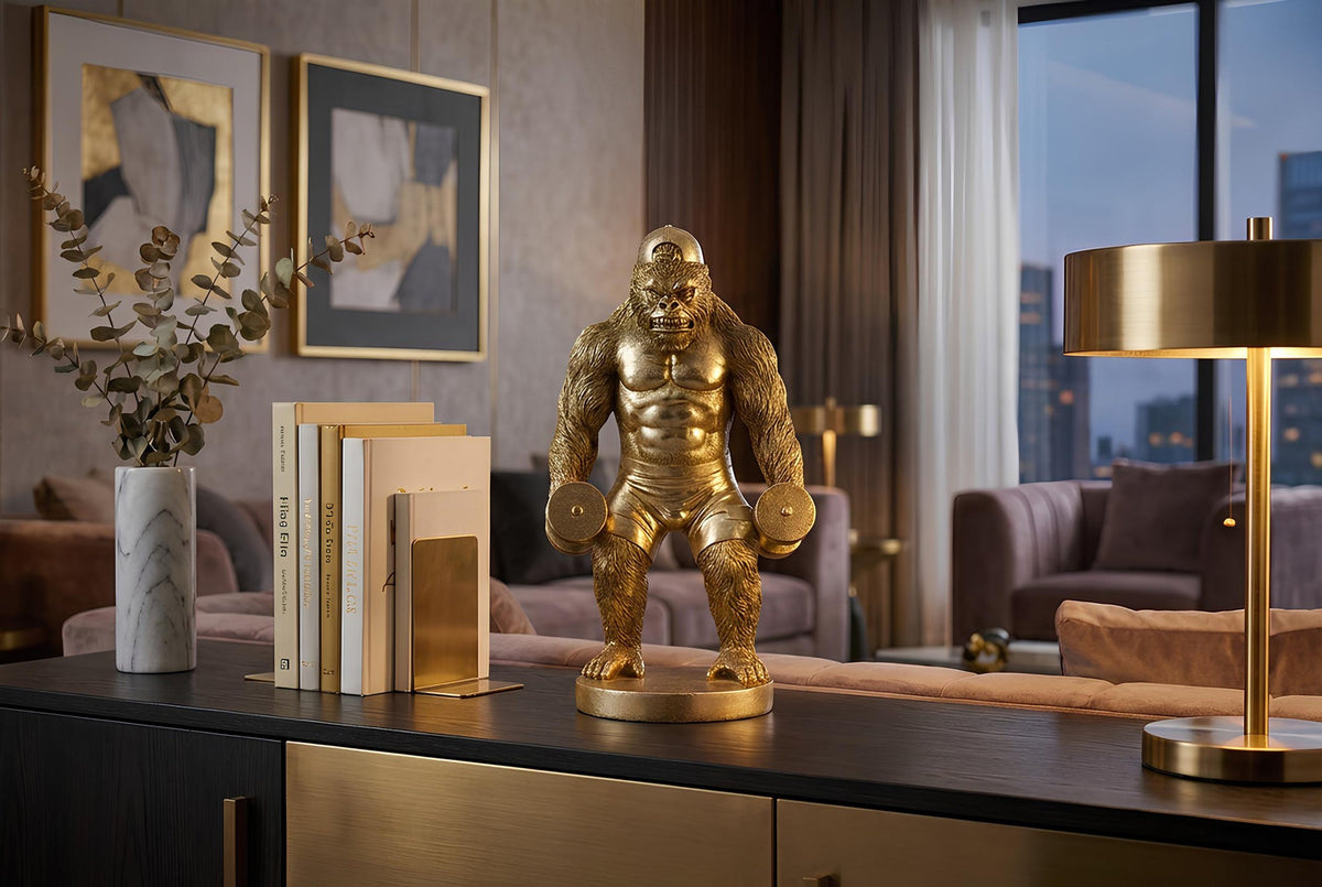 Deko-Figur KING APE 35cm gold Gorilla mit Hanteln handmade