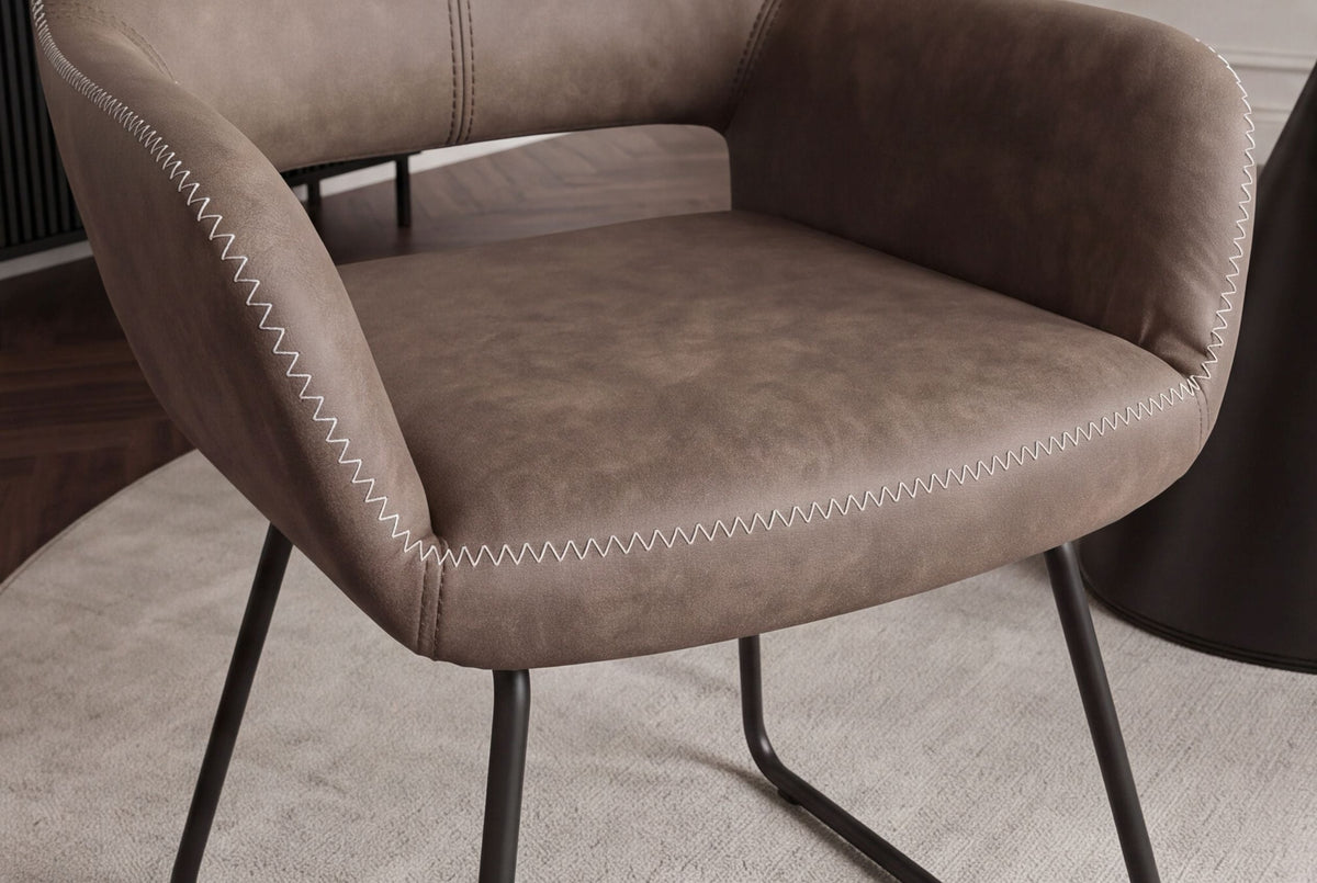 Design fauteuil MUSTANG antique taupe microfibre avec accoudoir
