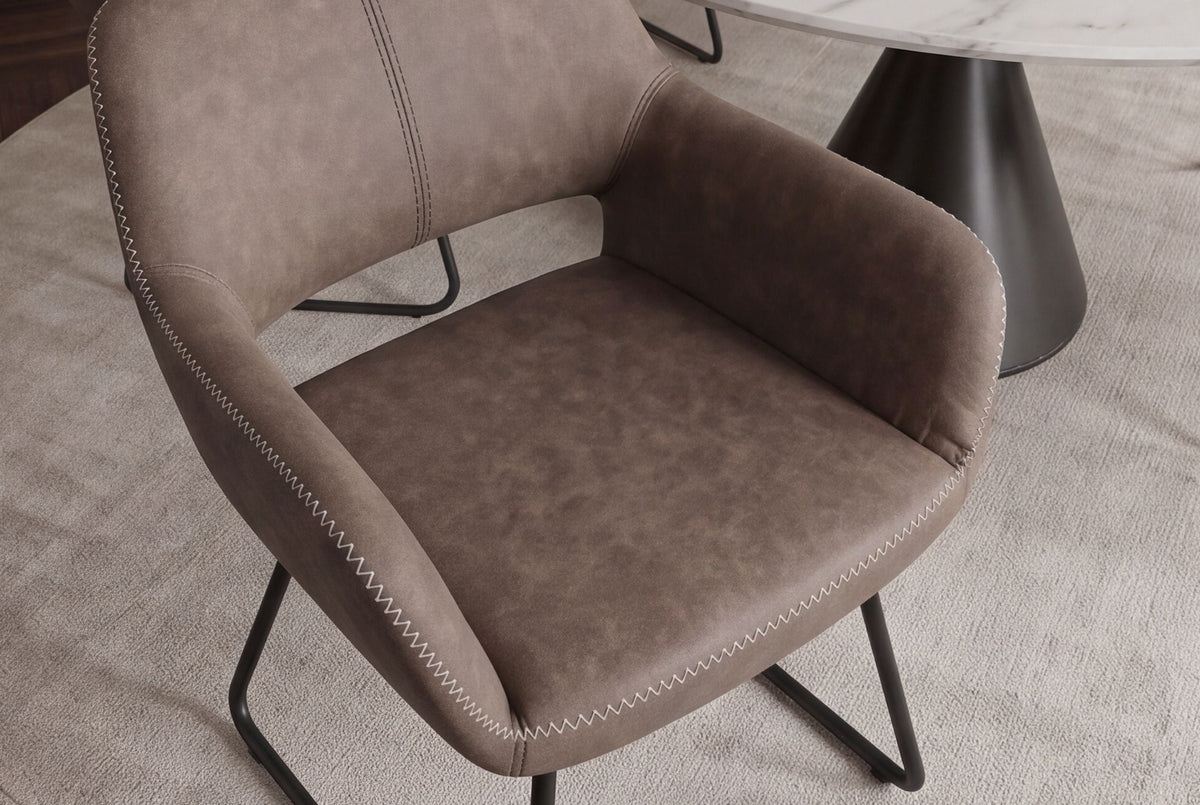 Design fauteuil MUSTANG antique taupe microfibre avec accoudoir