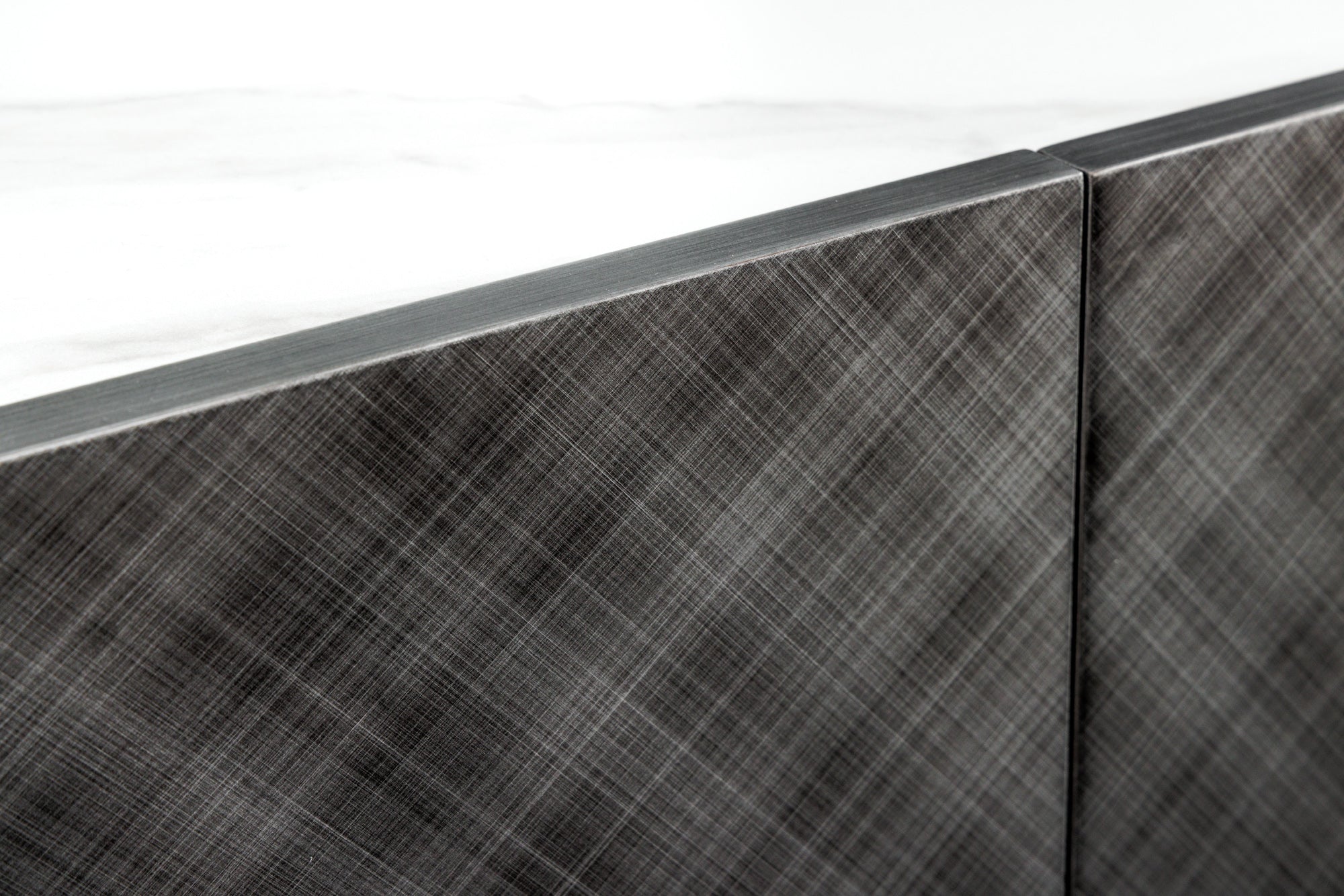 Design Sideboard REFLECTION 150cm weiß Keramik Marmor anthrazit 3D Effekt brushed Finish