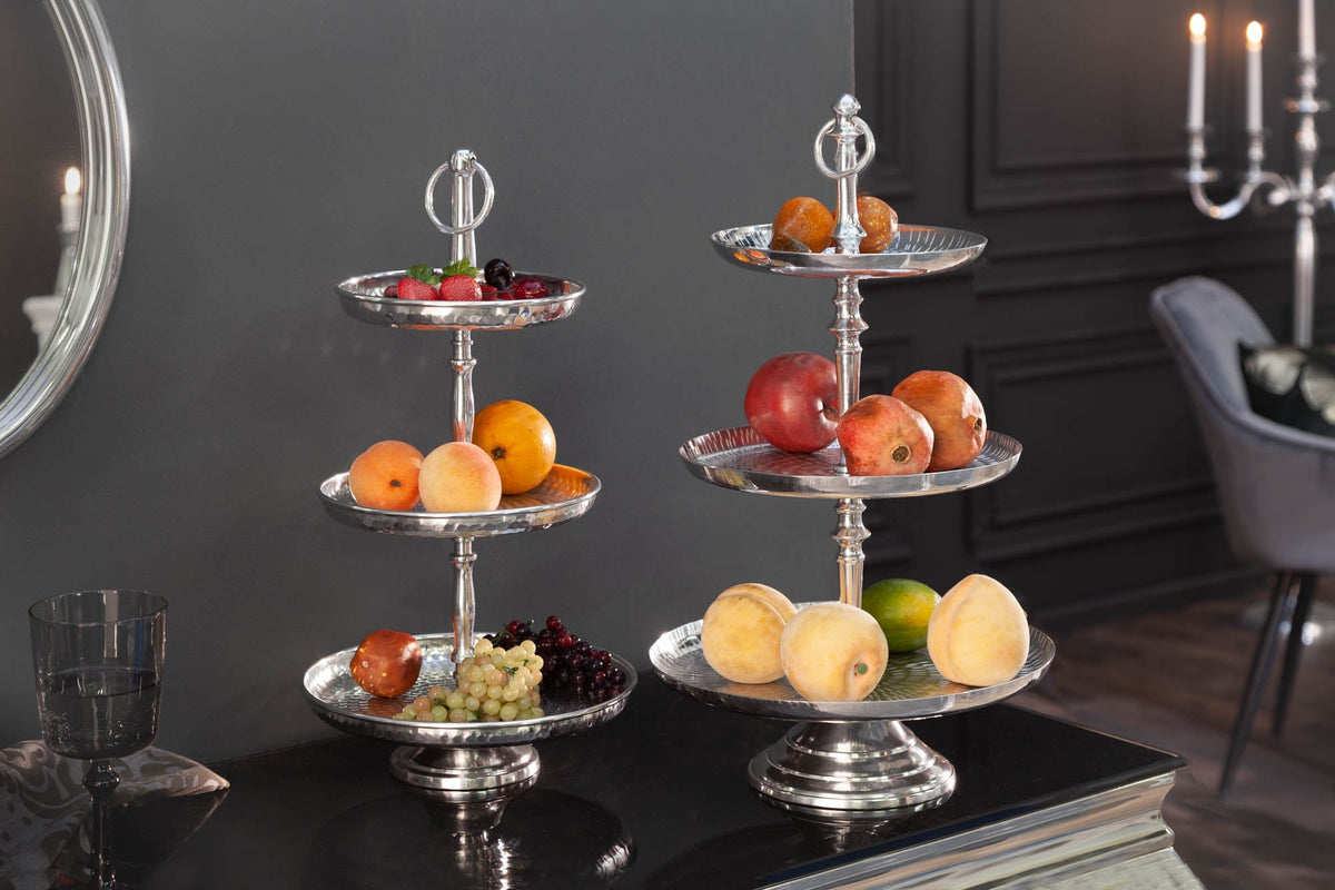Élégant présentoir à gâteaux ORIENT 50 cm argenté au design marteau à riz avec trois niveaux