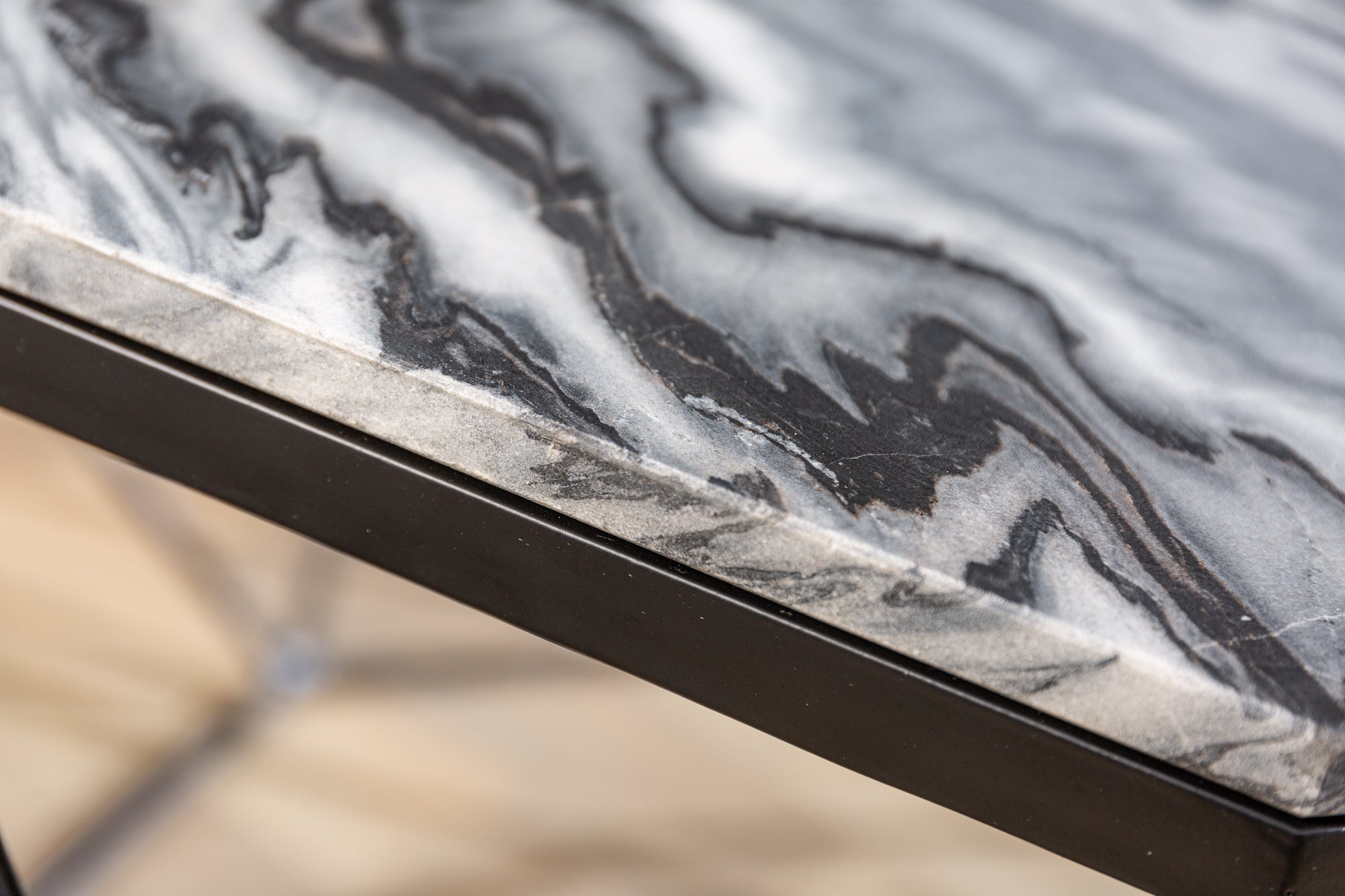 Elégante table basse DIAMOND 70cm gris noir avec plateau en marbre