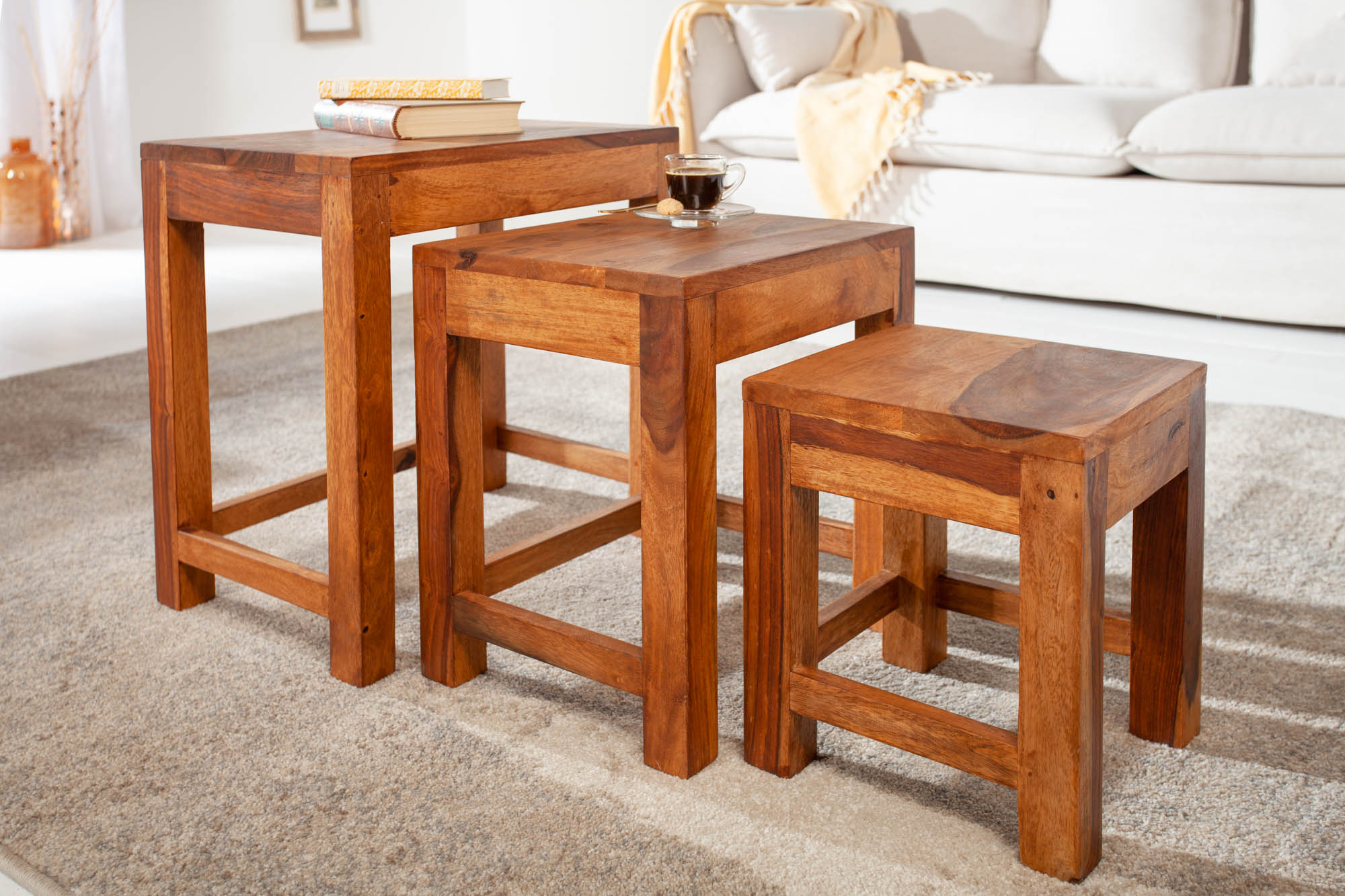 set-de-3-mesas-decoradas-en-madera-monzón-masiva-45-cm-mesa-inferior-acabada-piedra-sheesham-marrón_40794 (inv)