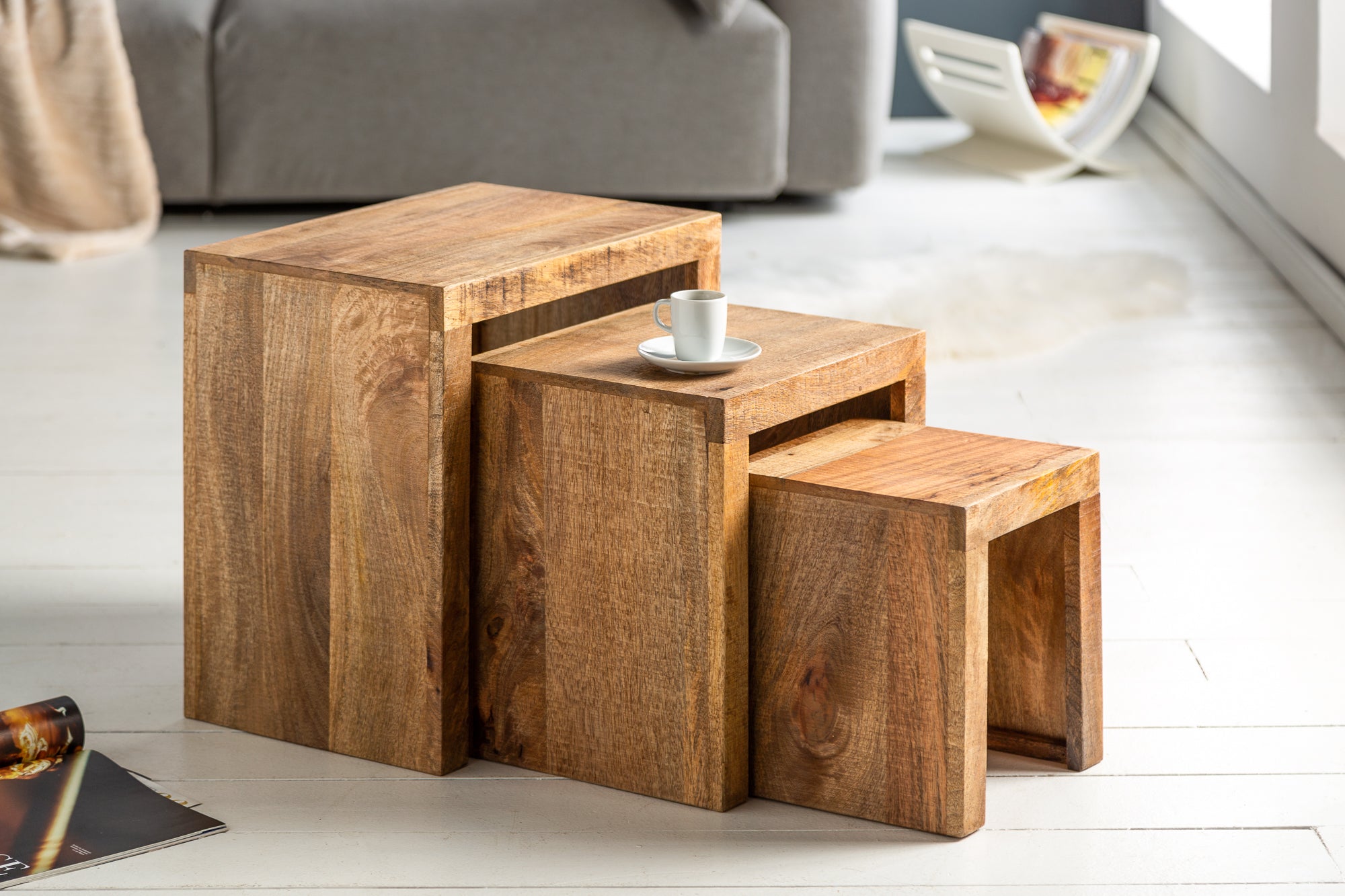 Juego de 3 mesas auxiliares MAKASSAR de 45 cm de madera maciza de mango natural