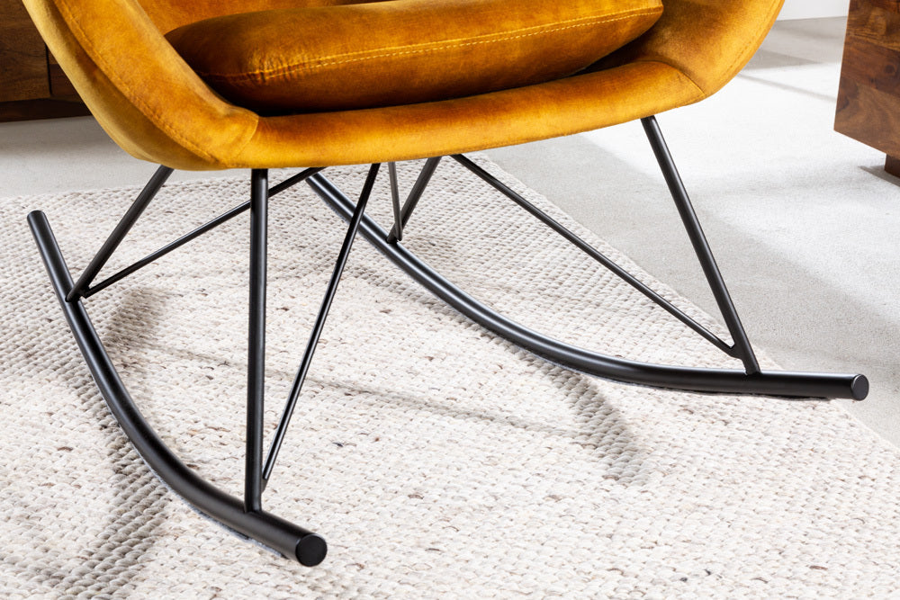 Fauteuil à bascule design SCANDINAVIA SWING en velours jaune moutarde