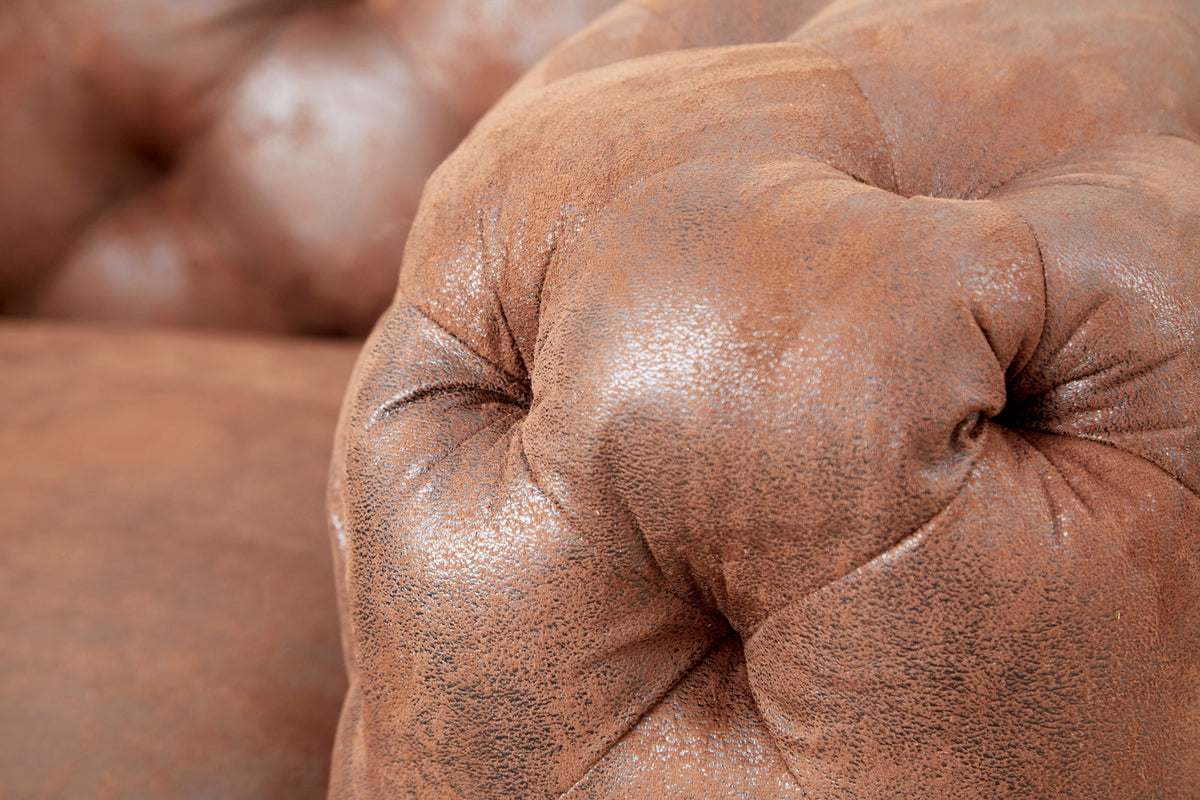 Fauteuil Chesterfield design MODERNE BAROQUE 120cm microfibre marron antique avec âme à ressorts