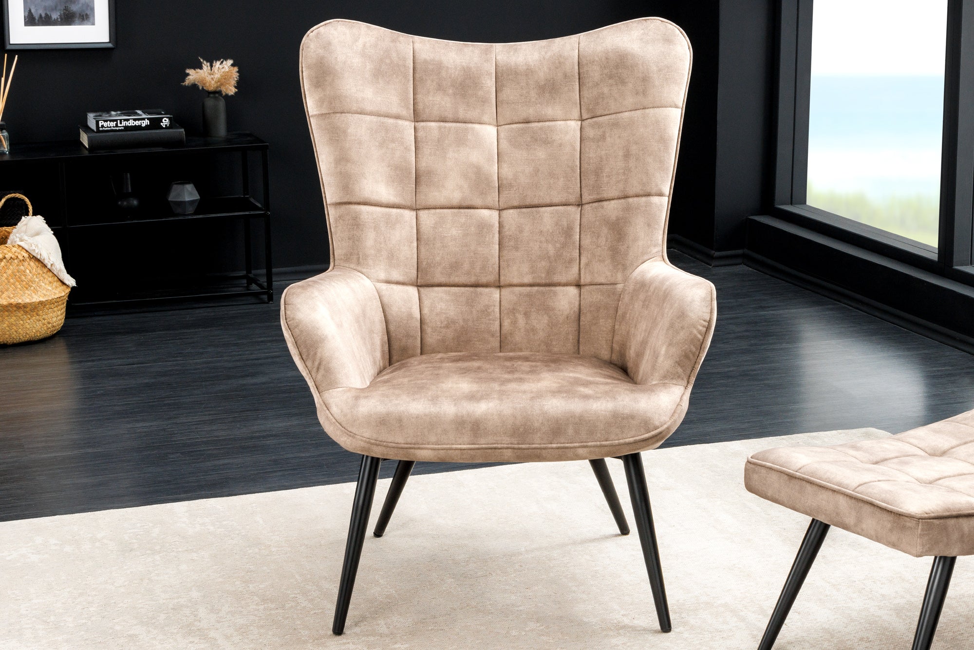 fauteuil-moderne-scandinavia-velours-beige-champagne-pieds-metal-noir-avec-accoudoirs_44021 (inv)