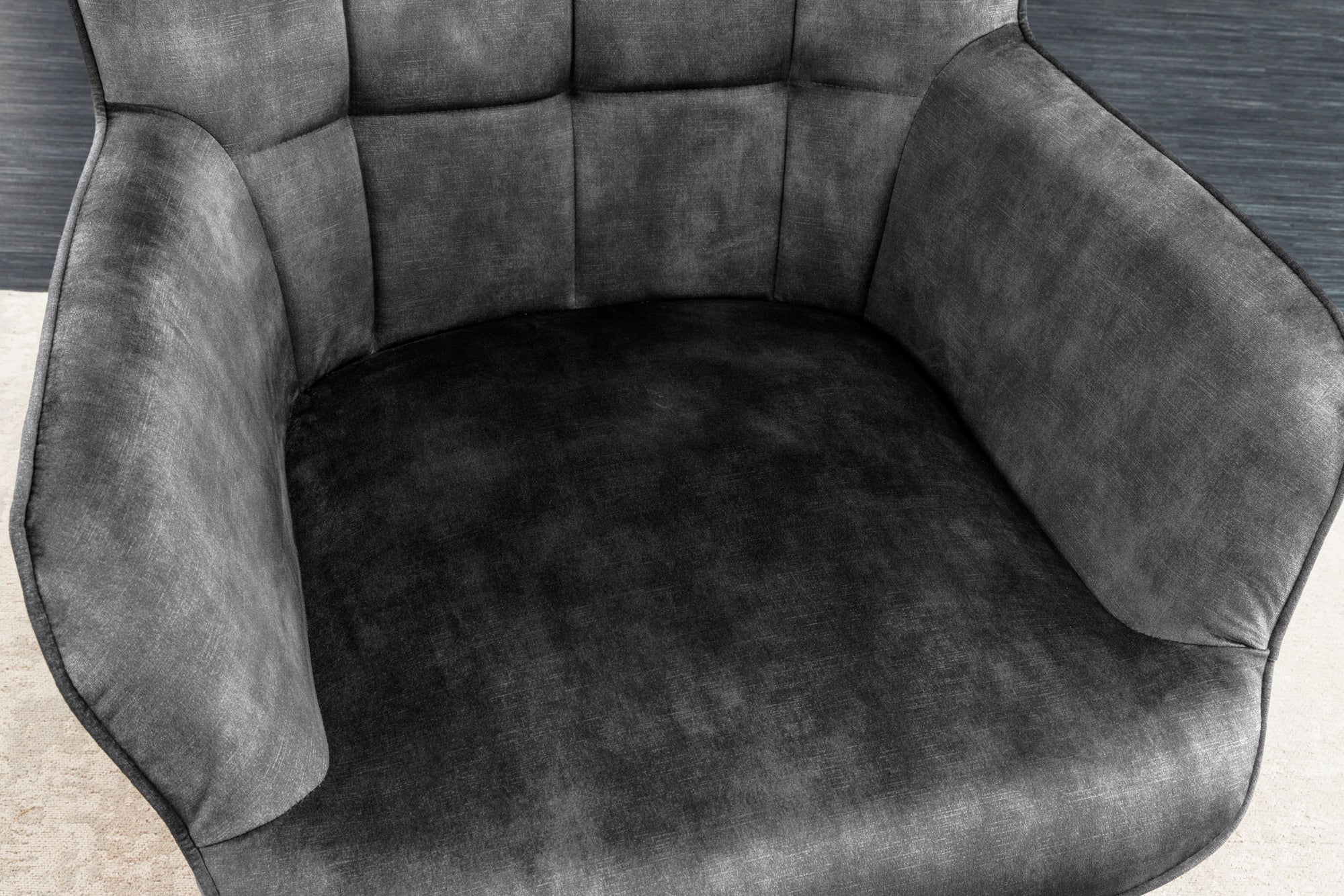Fauteuil moderne SCANDINAVIA velours gris pieds métal noir avec accoudoirs