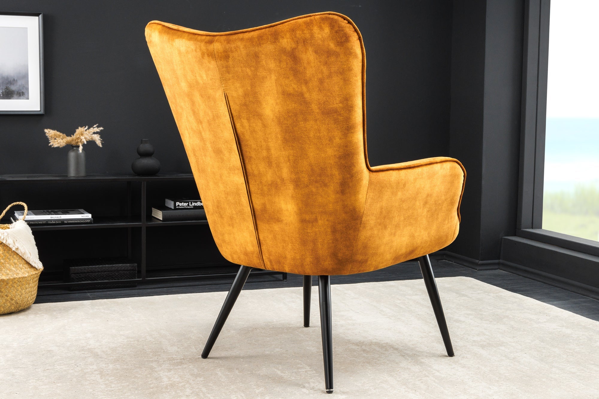 Fauteuil moderne SCANDINAVIA velours jaune moutarde pieds métal noir avec accoudoirs
