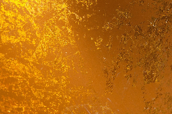 Moderner Wandspiegel EMBER 100cm gold variabel aufhängbar organische Form