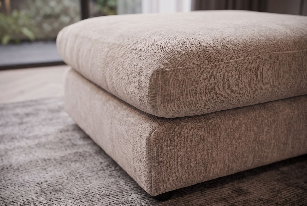 Grand pouf SOHO 100cm beige tissu chenille pouf rembourré avec suspension à ressorts