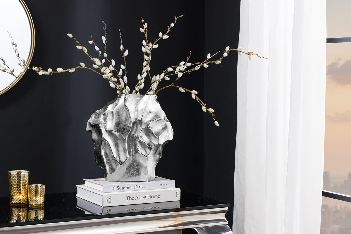 Handgefertigte Vase LIQUID 25cm silber Metall Hammerschlag Design