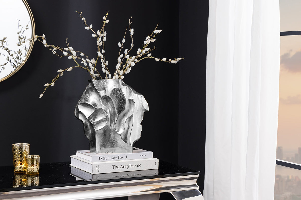 Handgefertigte Vase LIQUID 30cm silber Metall Hammerschlag Design